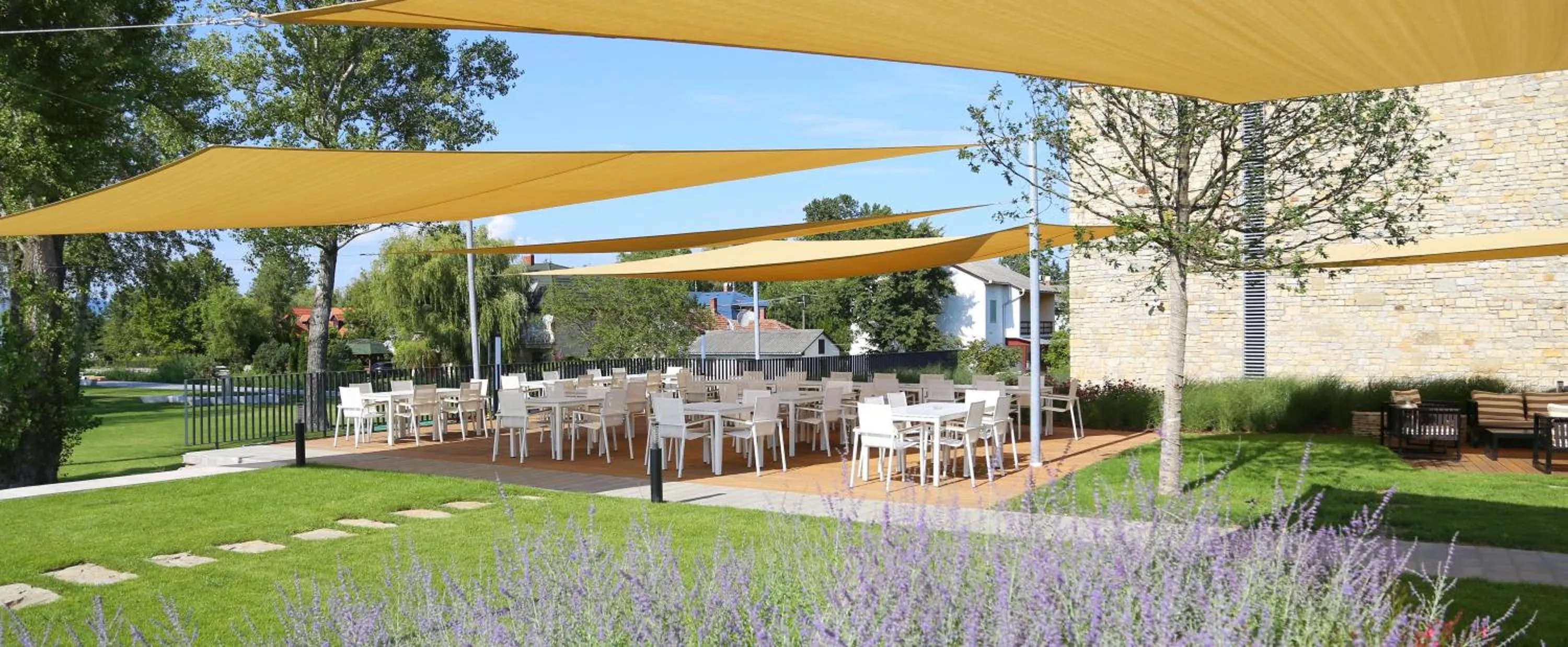 Patio in Fenyves Yacht Club Superior