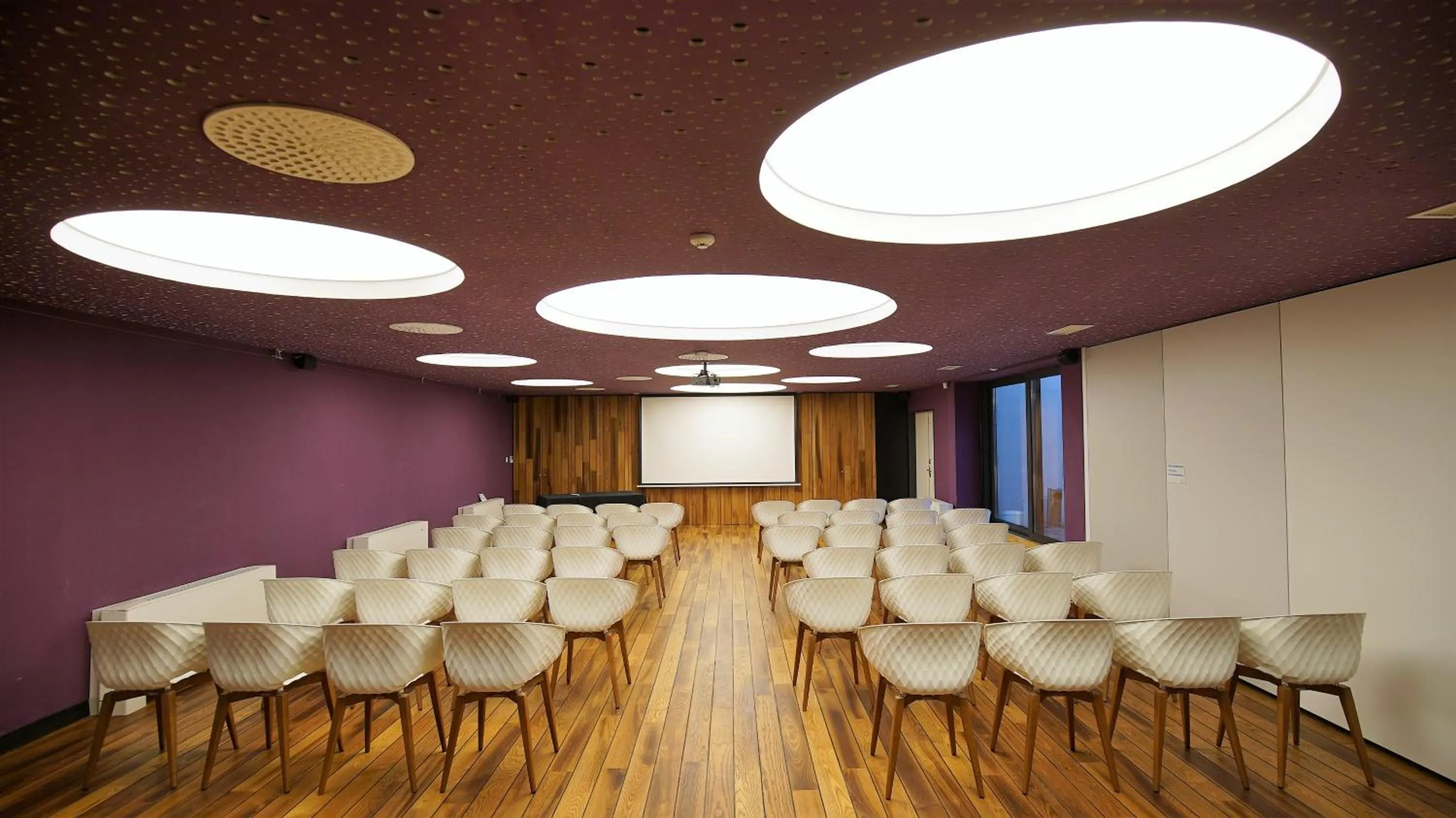 Fenyves Yacht Club Superior