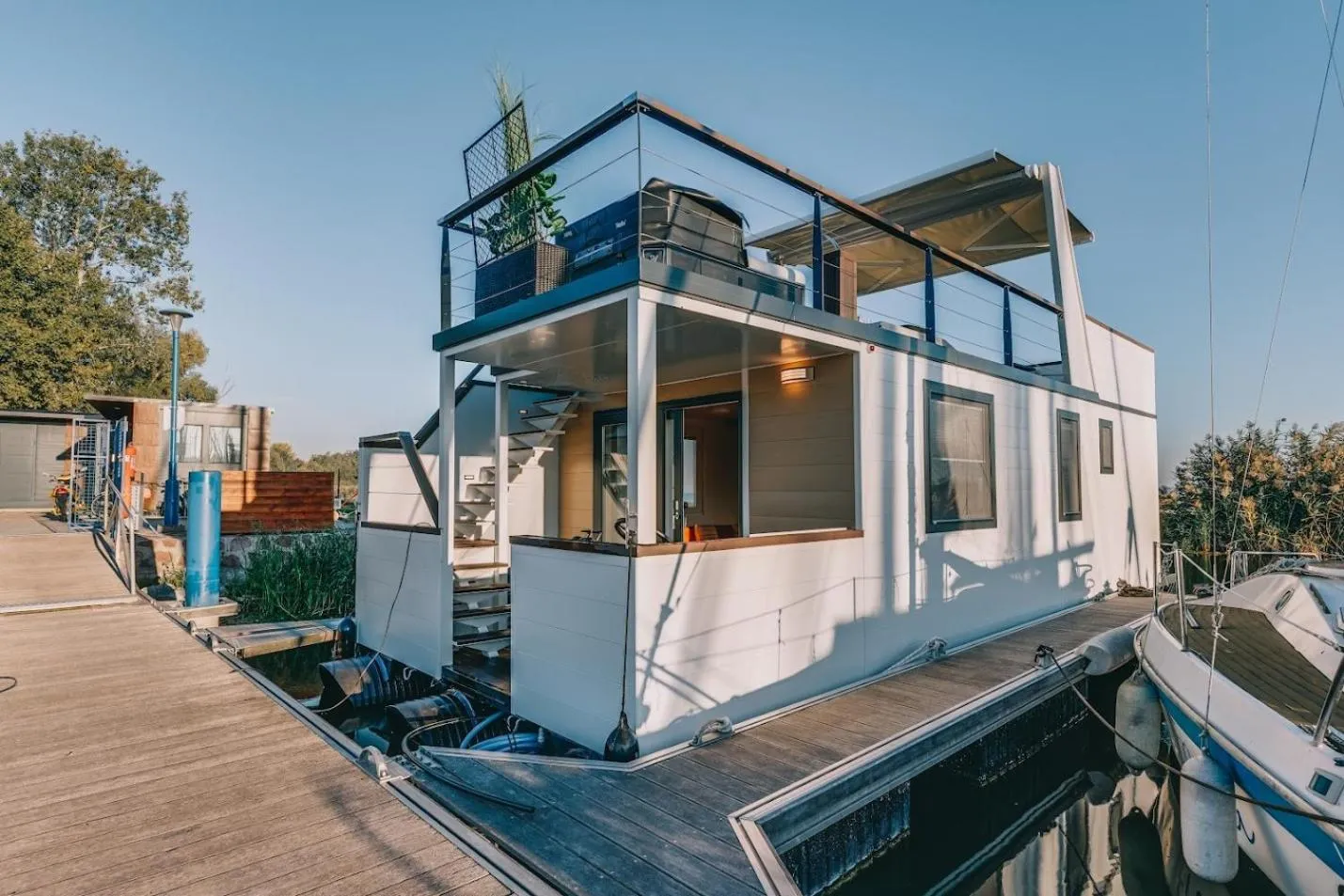 Fenyves Yacht Club Superior