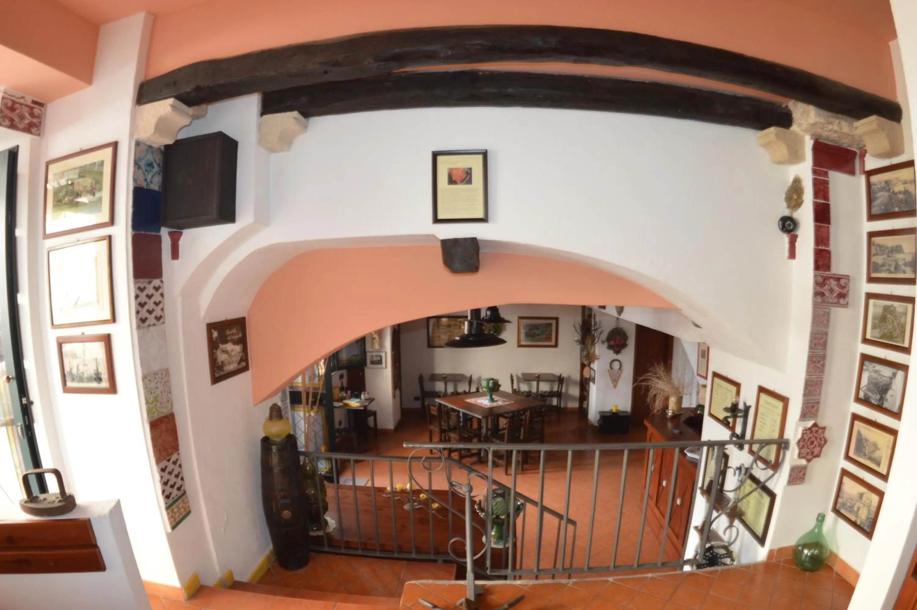 Decorative detail in La Locandiera affittacamere