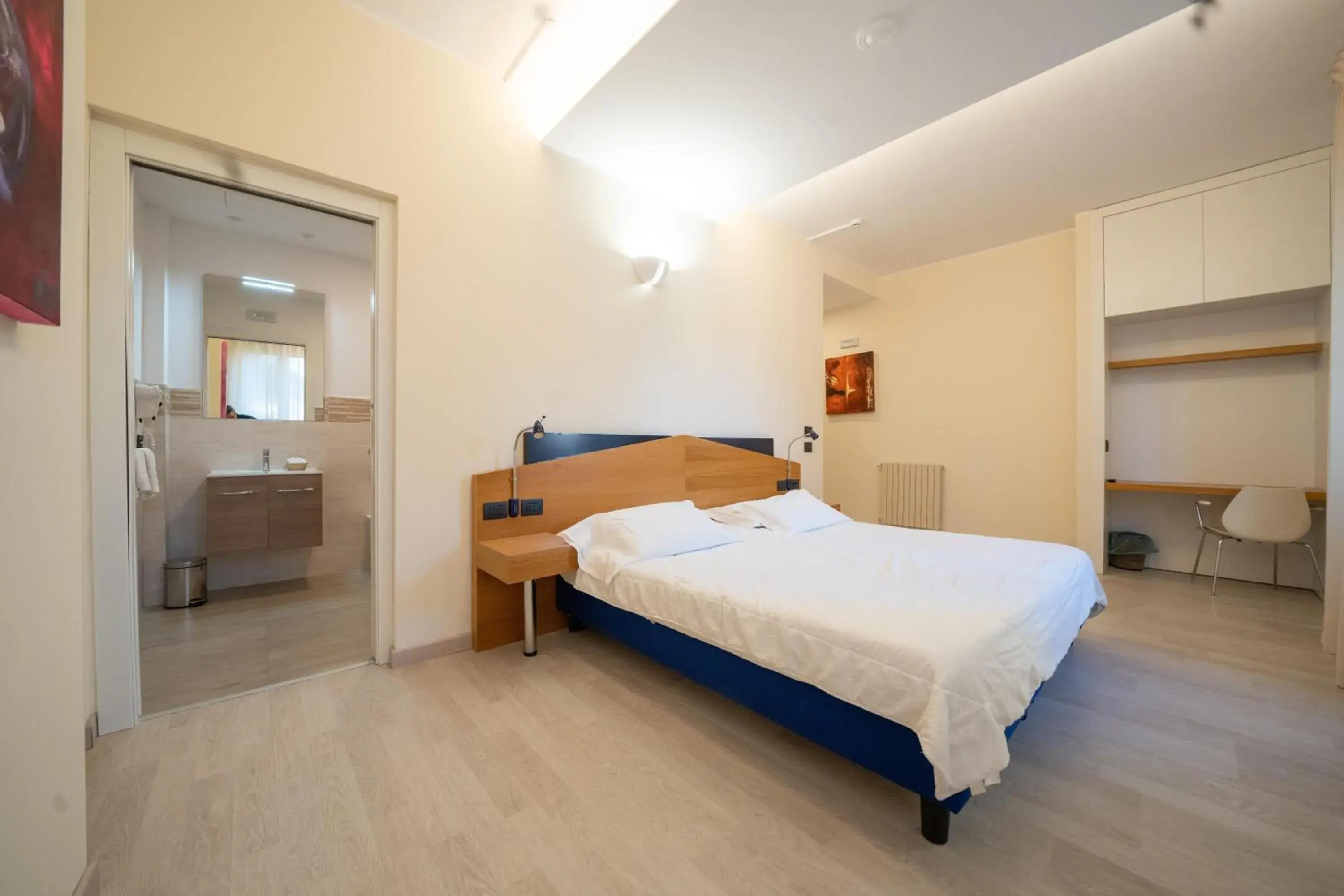 TV and multimedia, Bed in Hotel San Pancrazio TV and multimedia, Bed in Hotel San Pancrazio