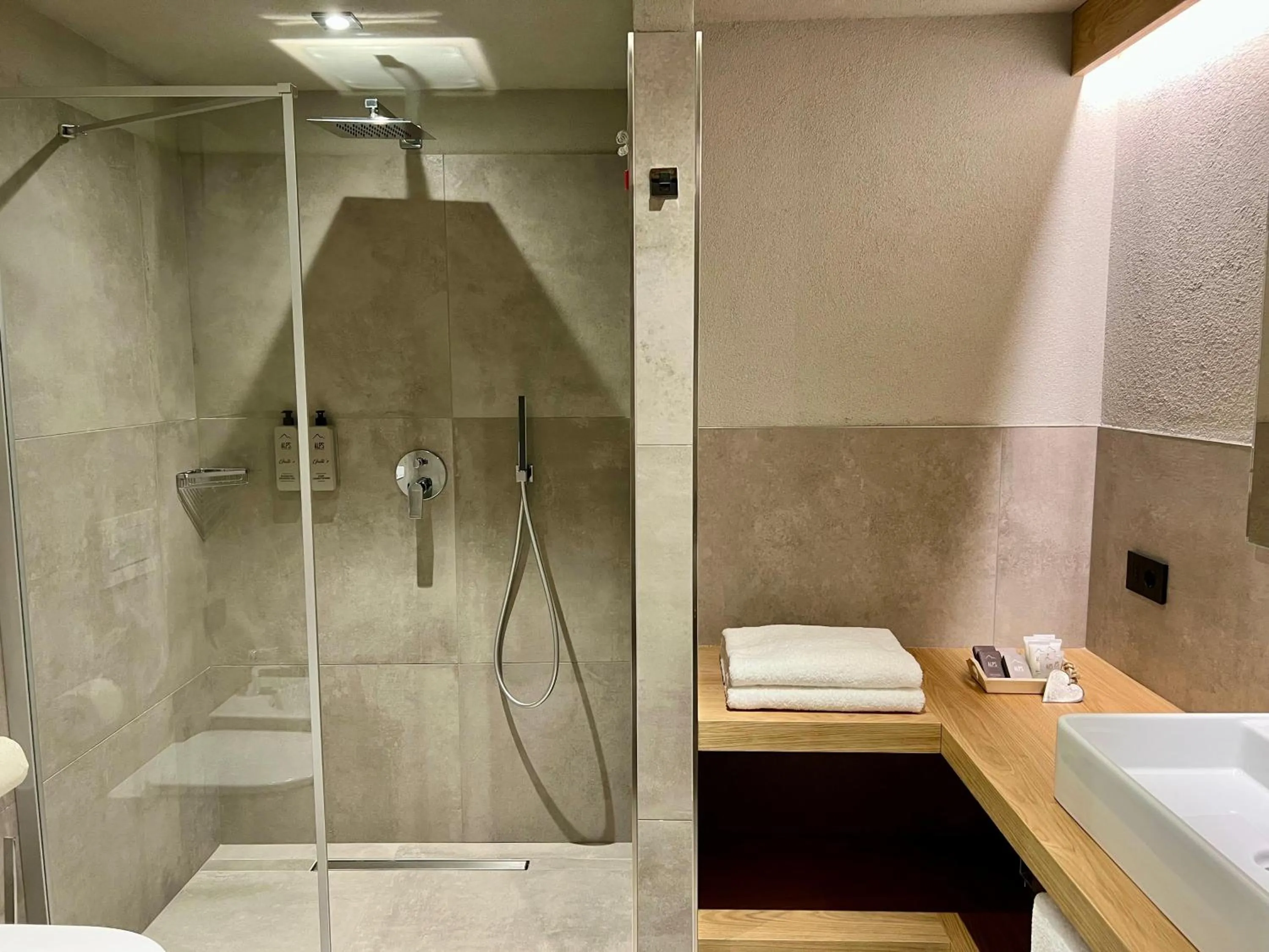Shower in Hotel Galli's - Centro