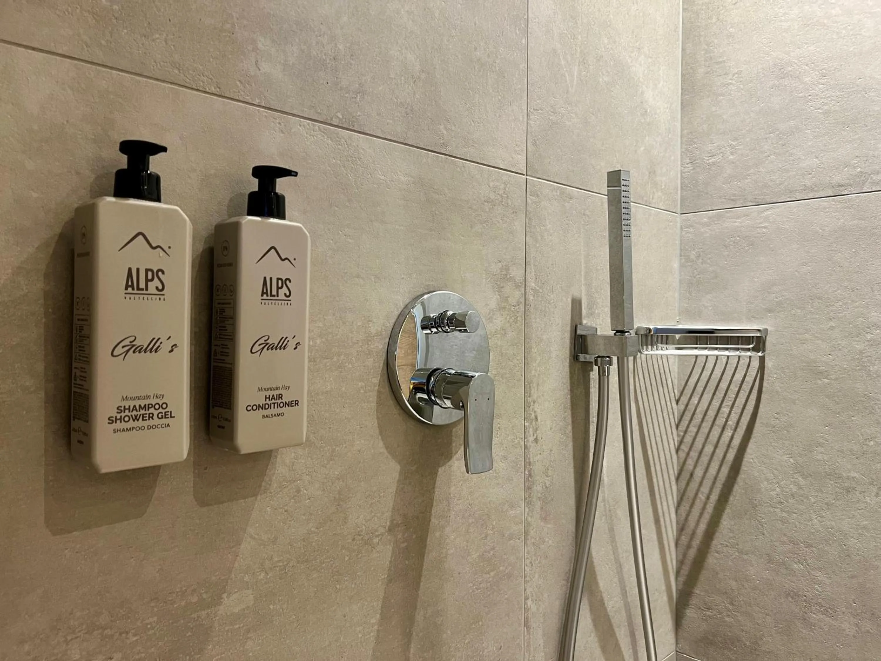 Shower in Hotel Galli's - Centro