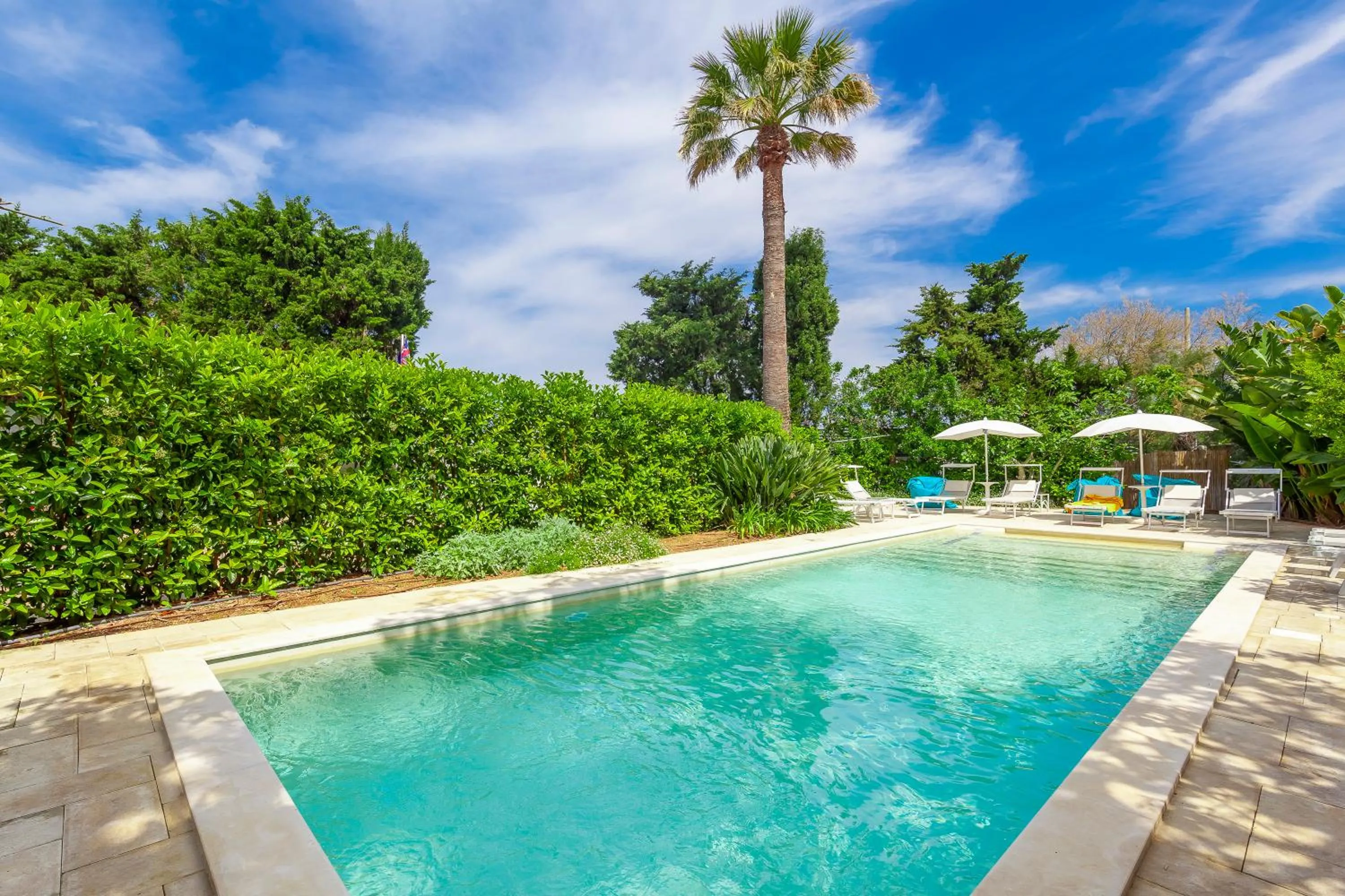 Swimming pool in Relais Regina Rosanna