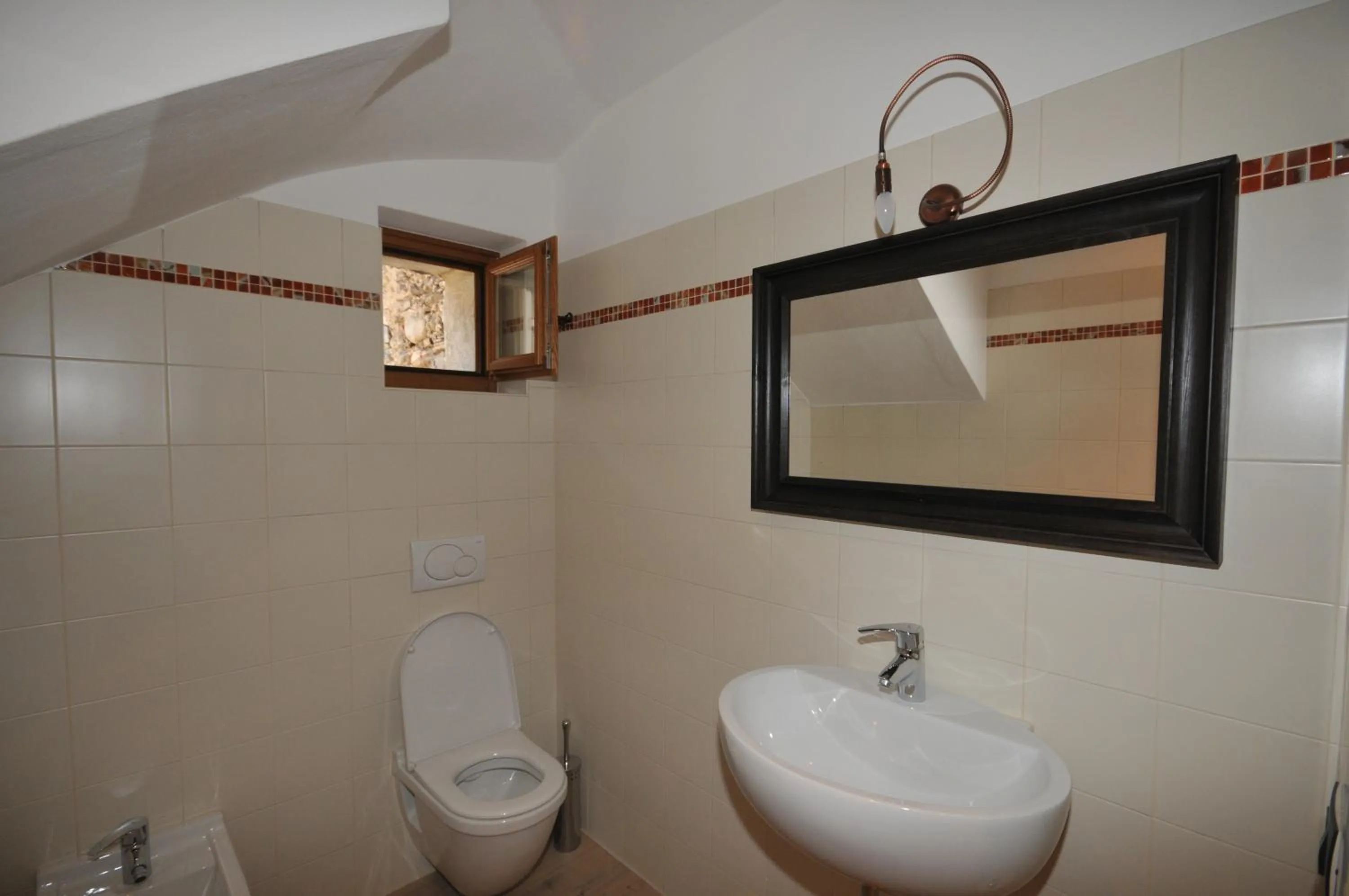 Bathroom in VILLA VINICIA, pool, jacuzzi, airco