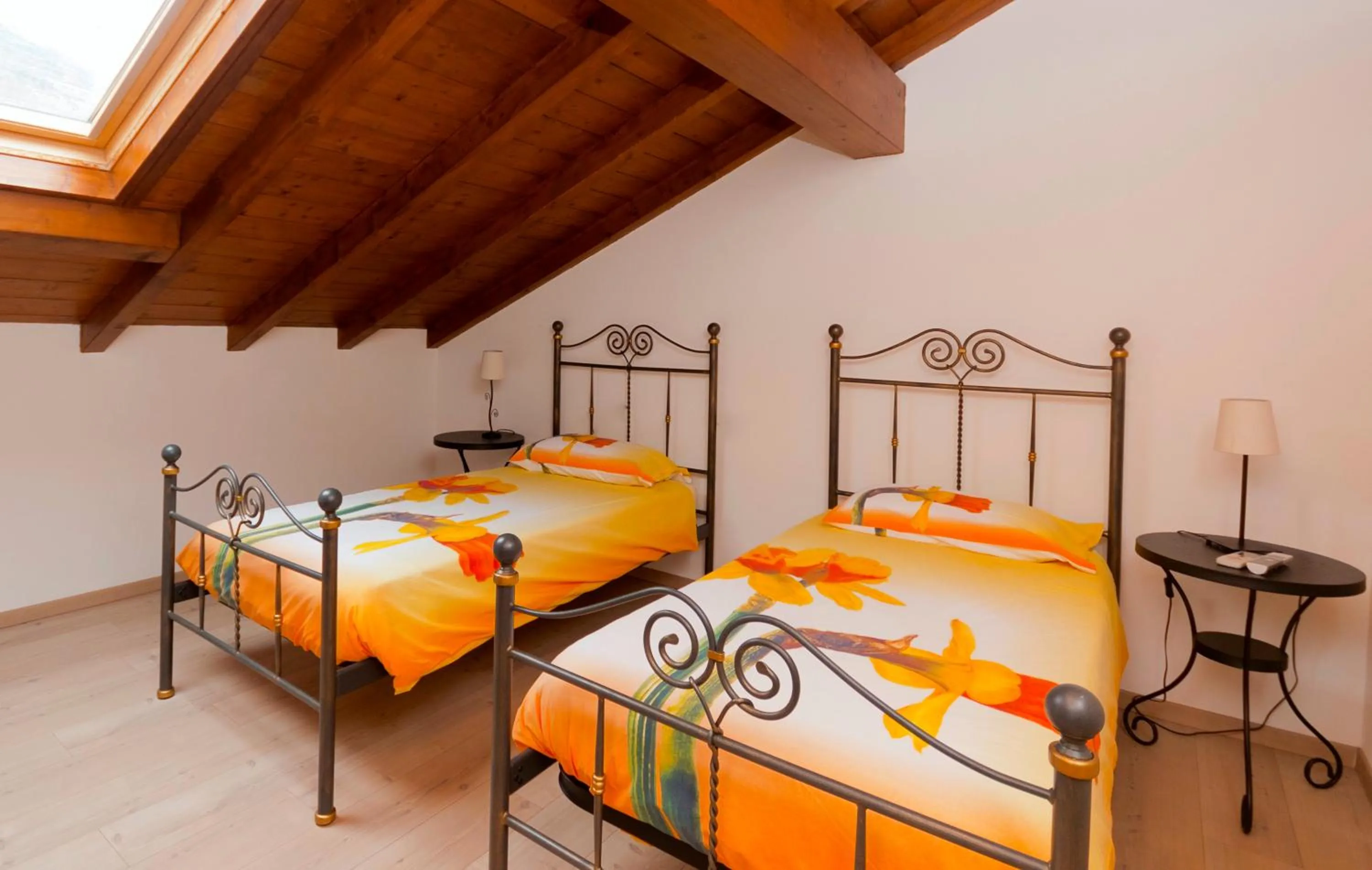 Bedroom, Bed in VILLA VINICIA, pool, jacuzzi, airco