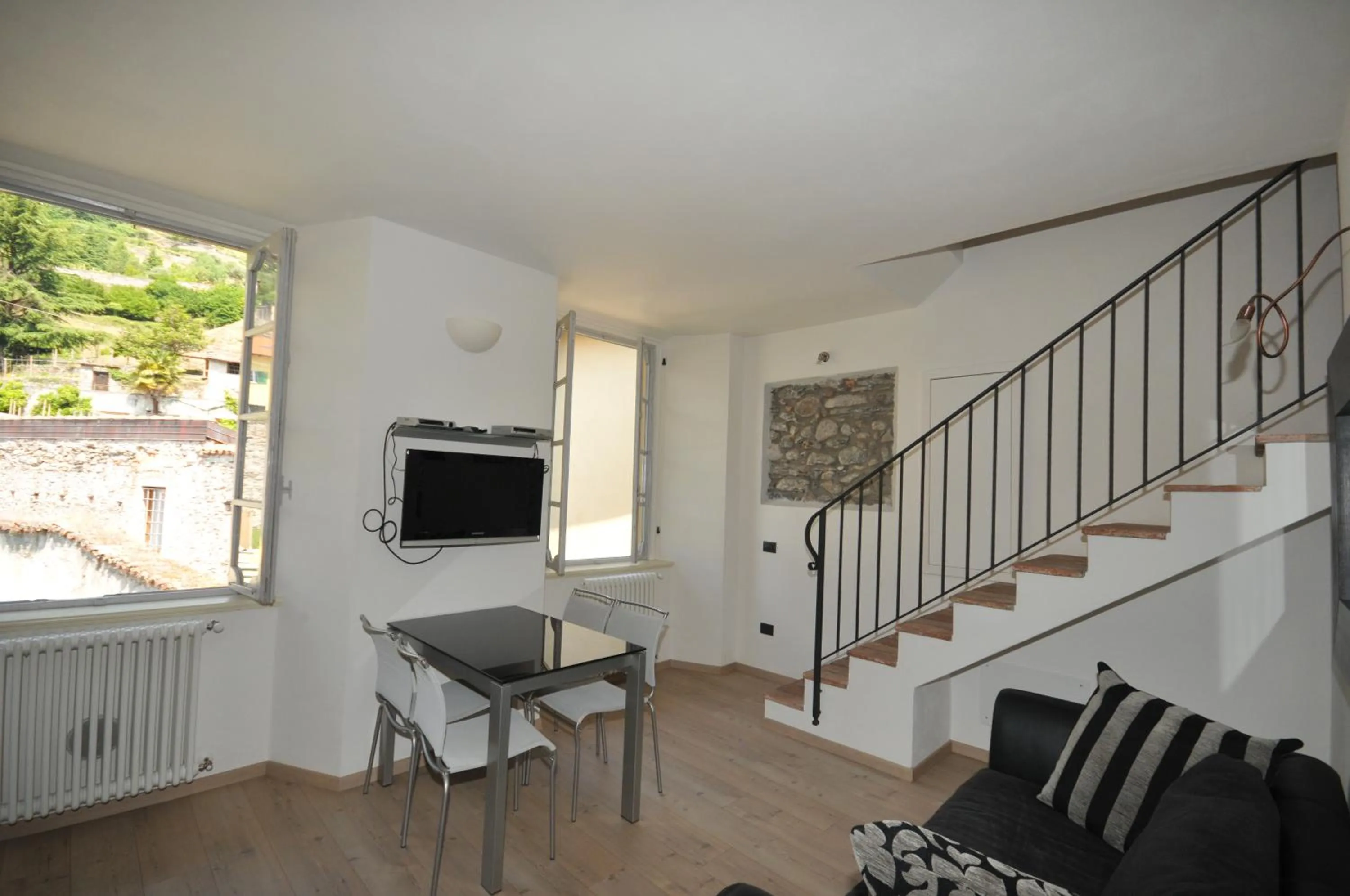 Living room in VILLA VINICIA, pool, jacuzzi, airco