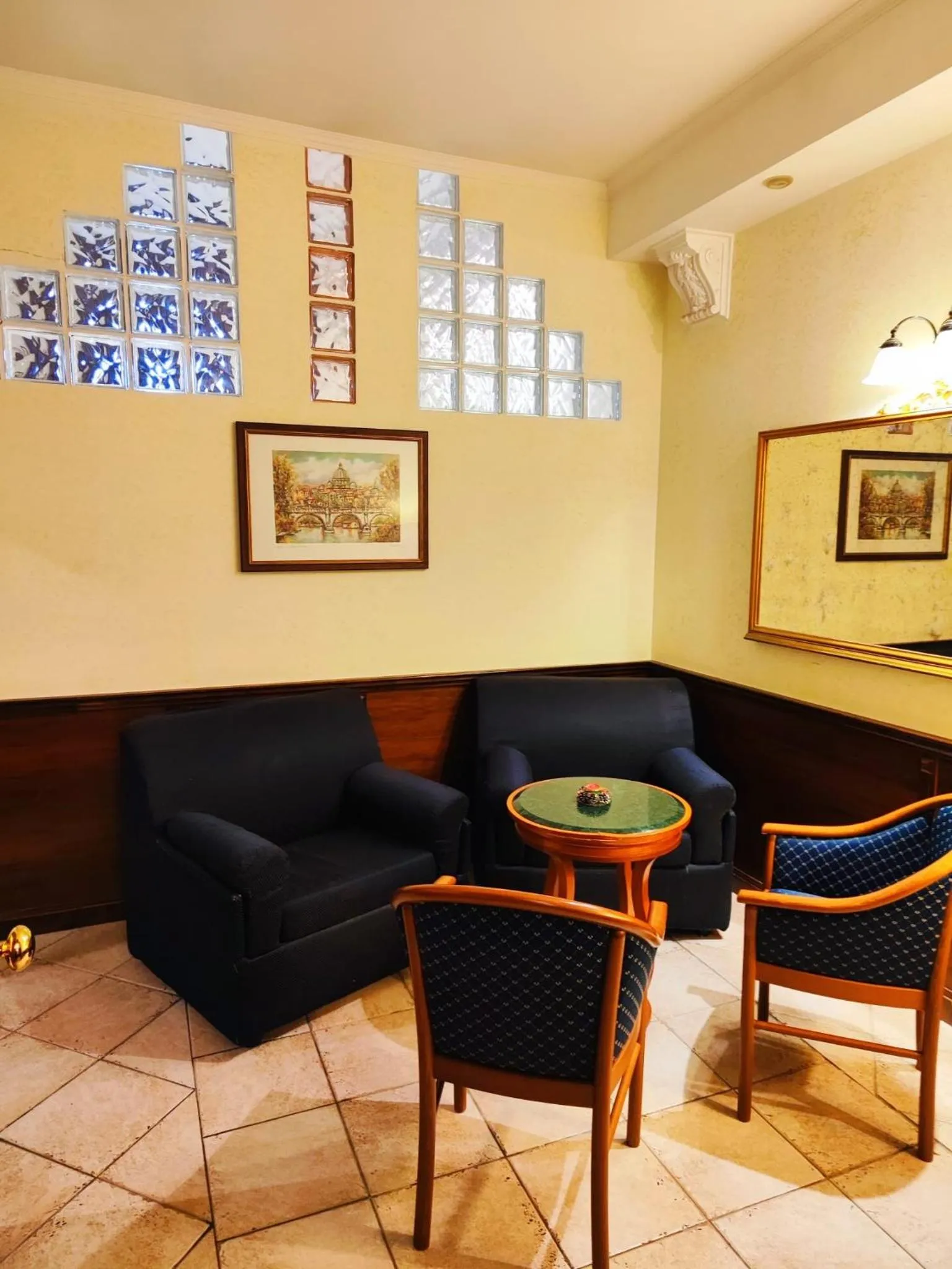 Seating area in Hotel Nardizzi Americana