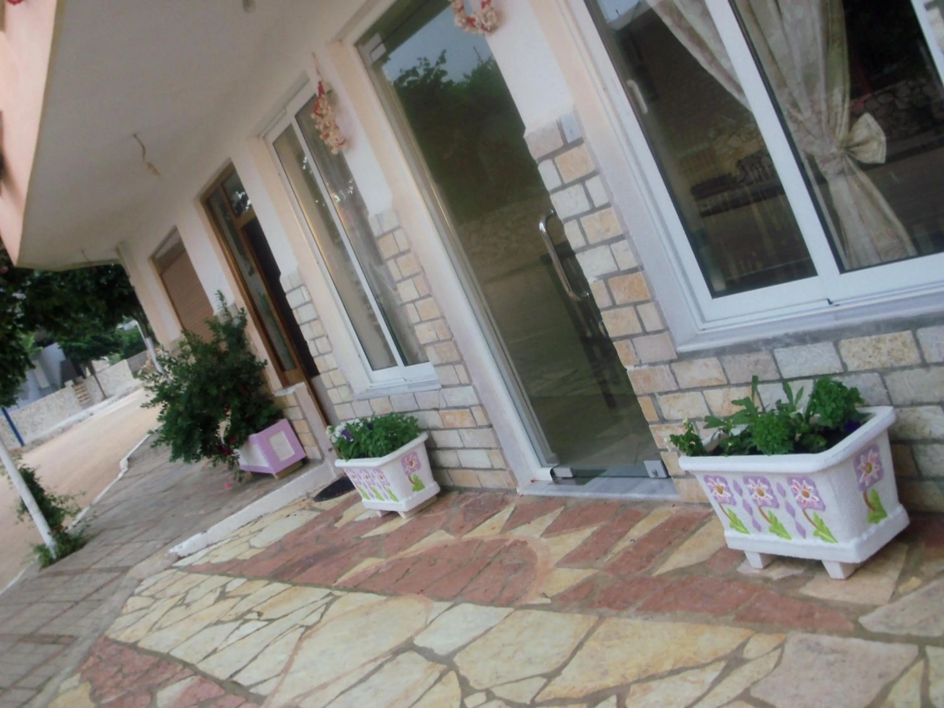 Property building in Vila Florand Sela