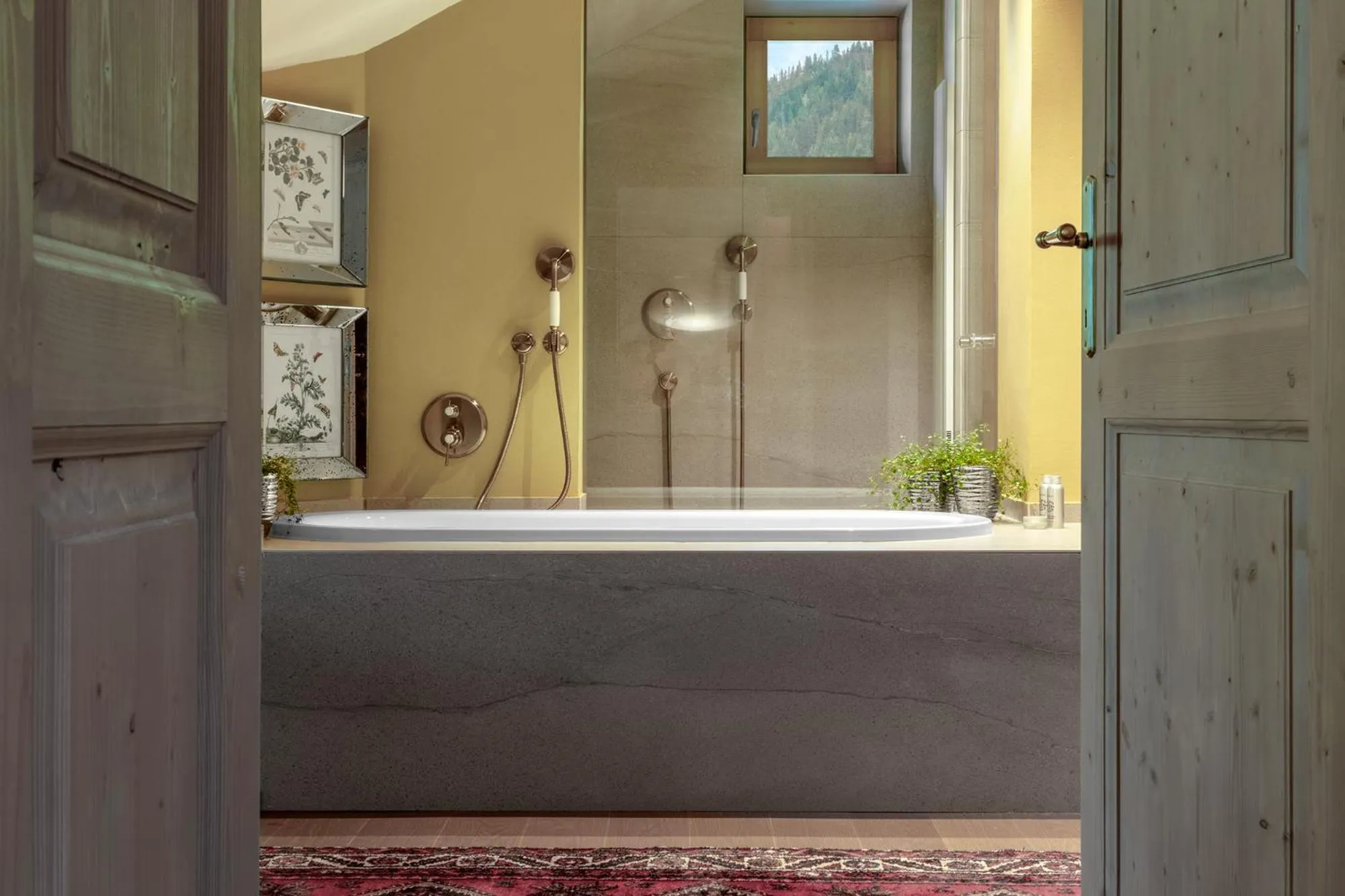 Hotel La Perla: The Leading Hotels of the World