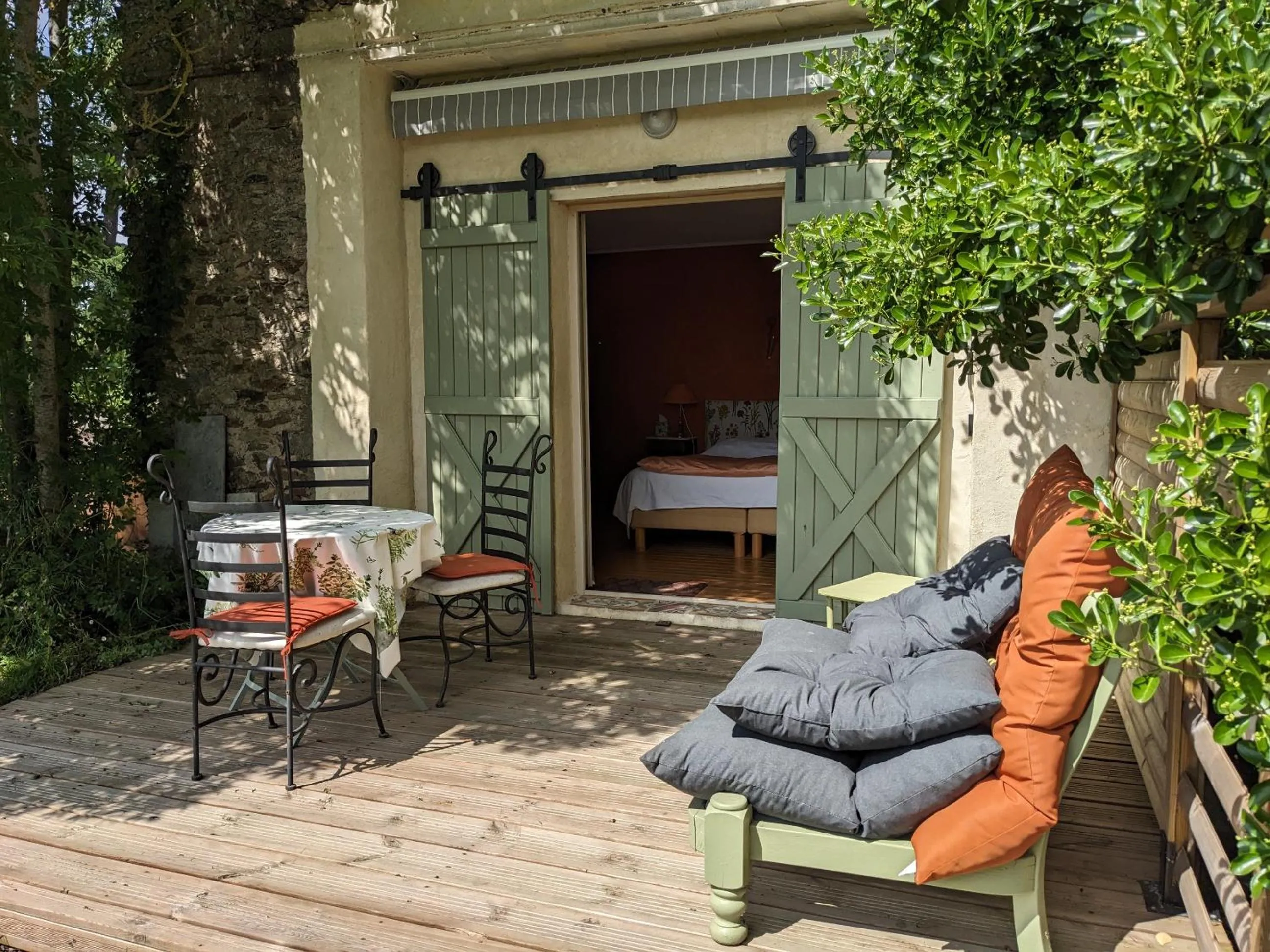 Patio in Loge & Broc