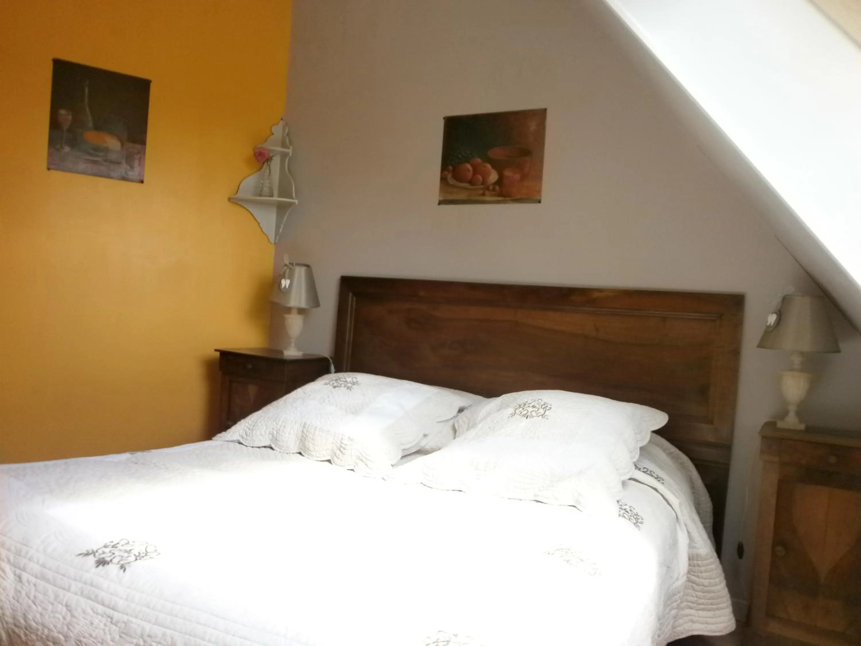 Photo of the whole room in Loge & Broc