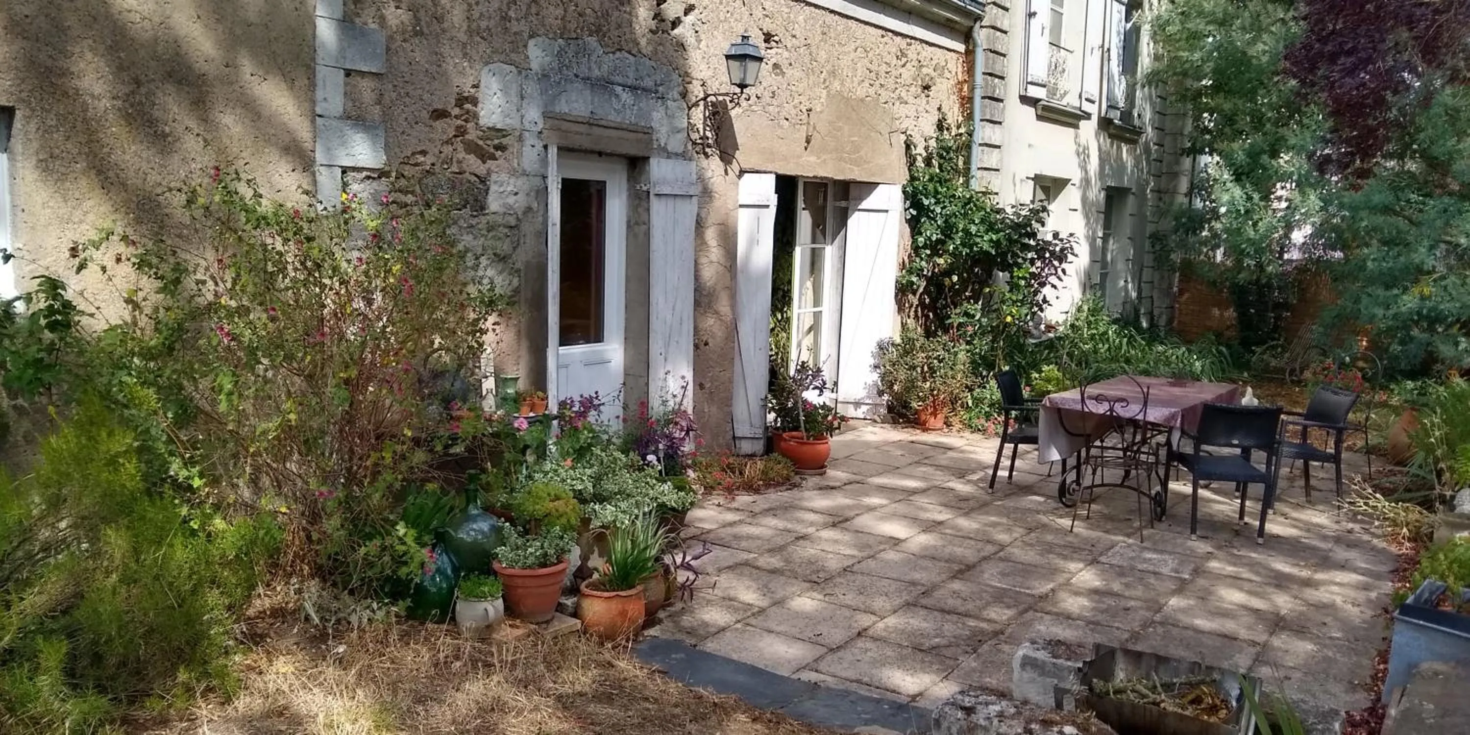 Patio in Loge & Broc