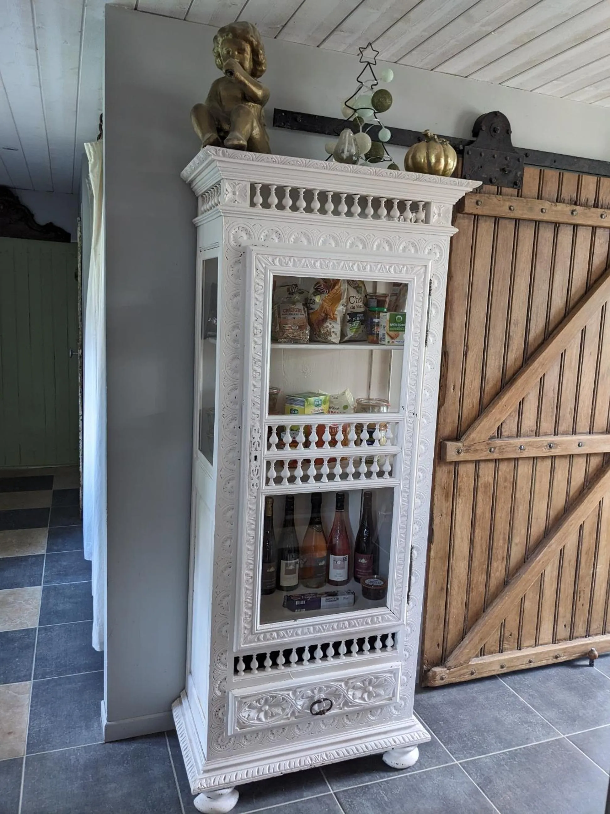 Food and drinks in Loge & Broc