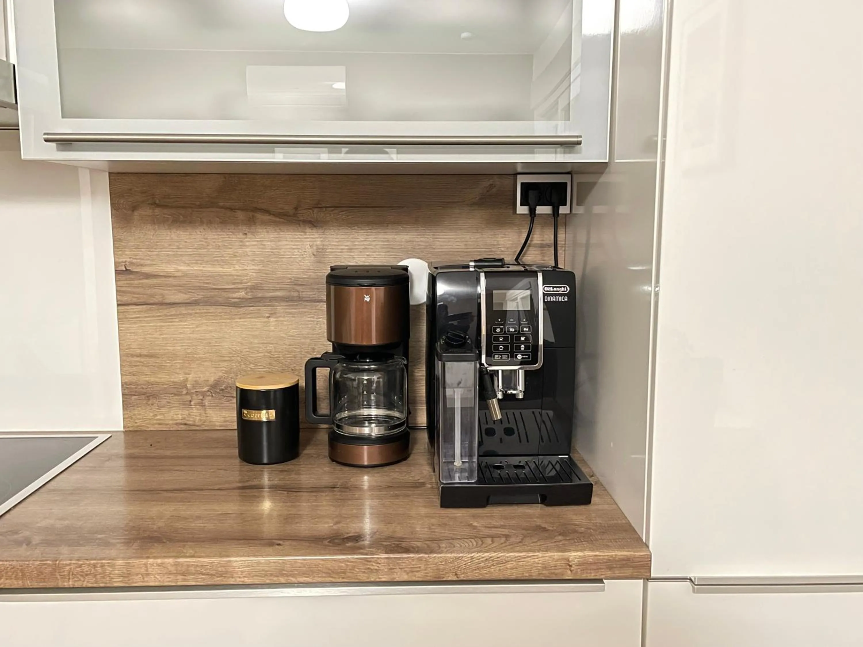 Coffee/tea facilities in Seaside Apartments, Znjan Beach