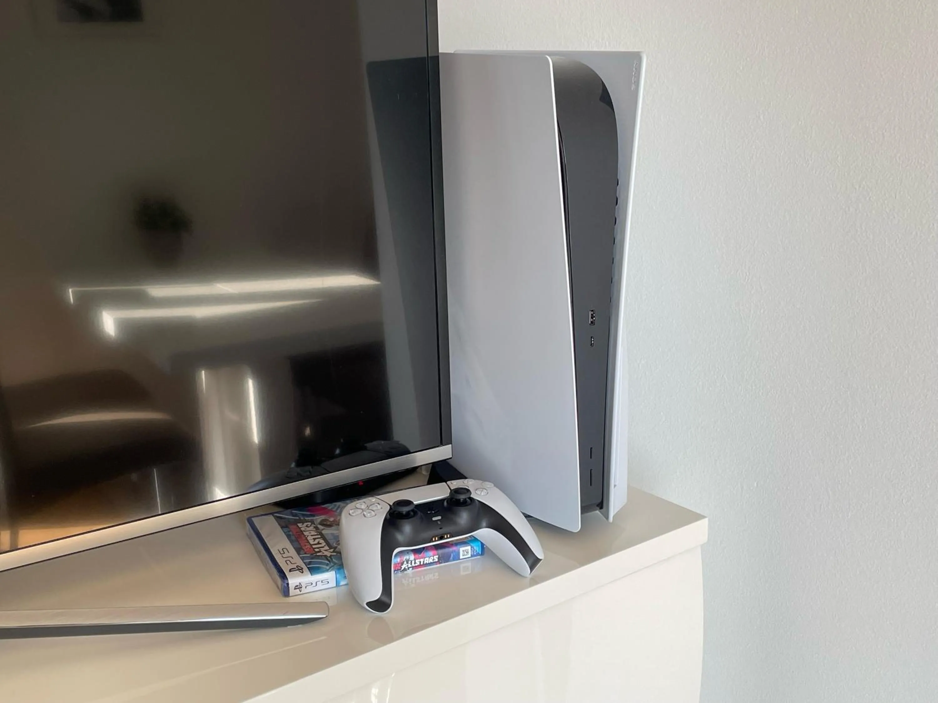TV and multimedia in Seaside Apartments, Znjan Beach