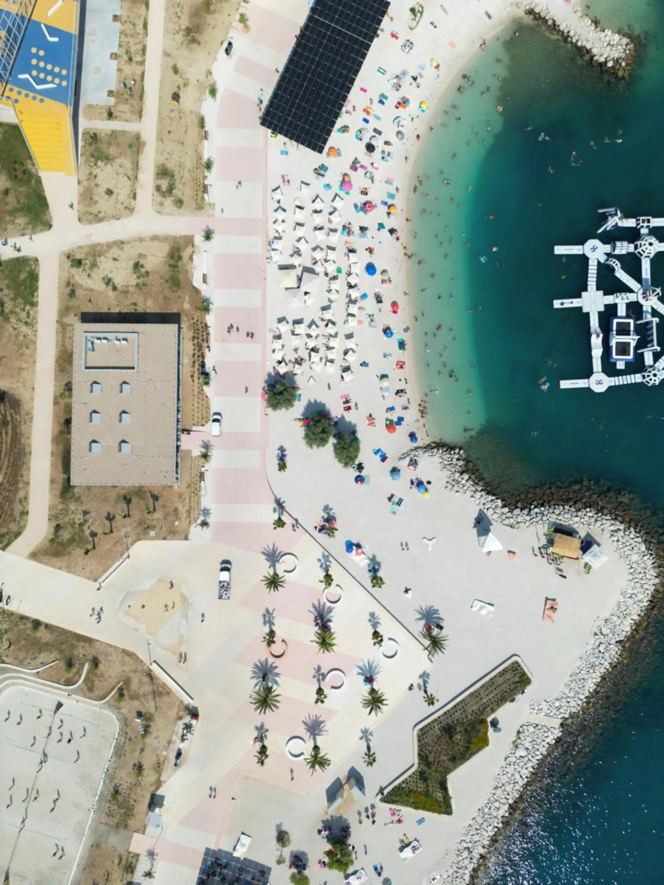 Restaurant/places to eat in Seaside Apartments, Znjan Beach