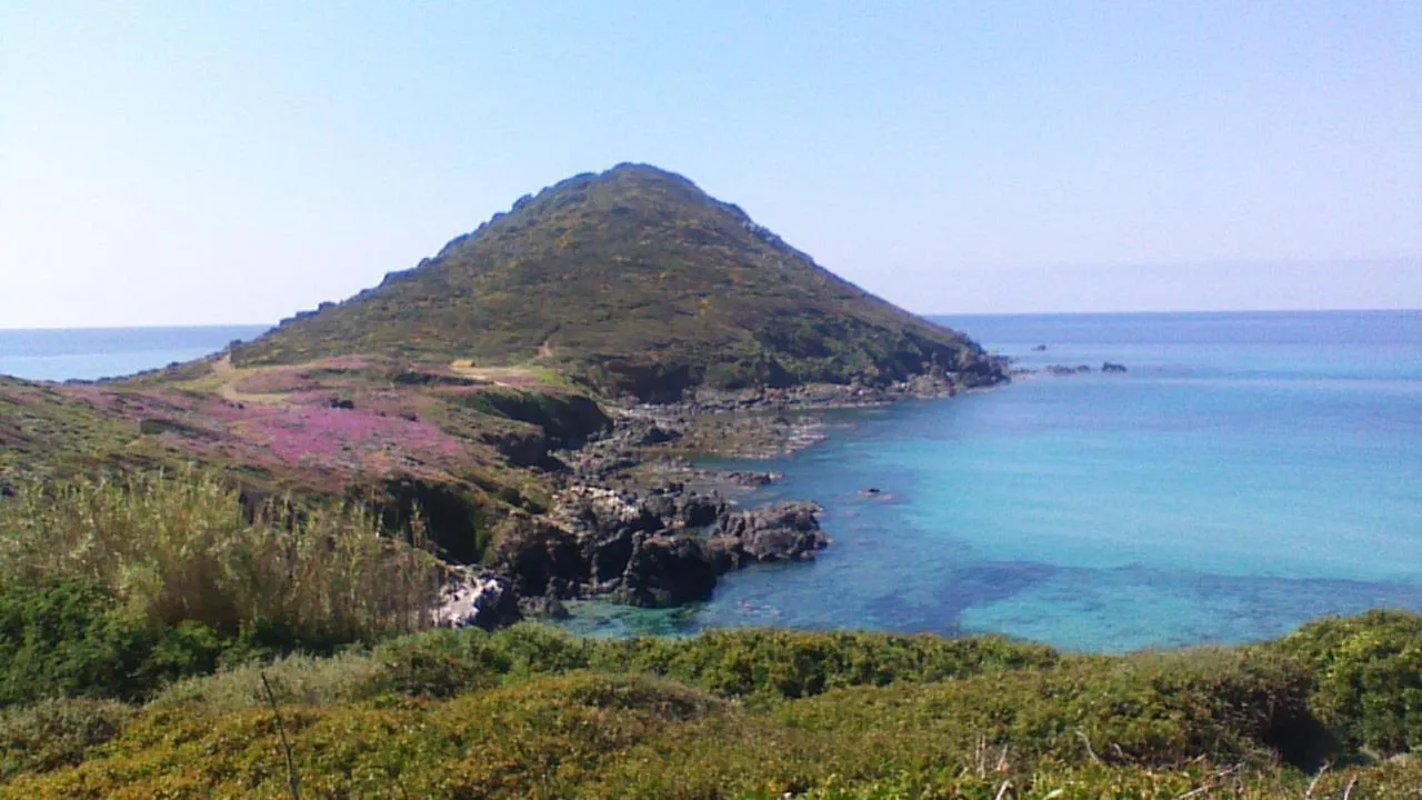 Natural landscape in F2 Le Lavezzi