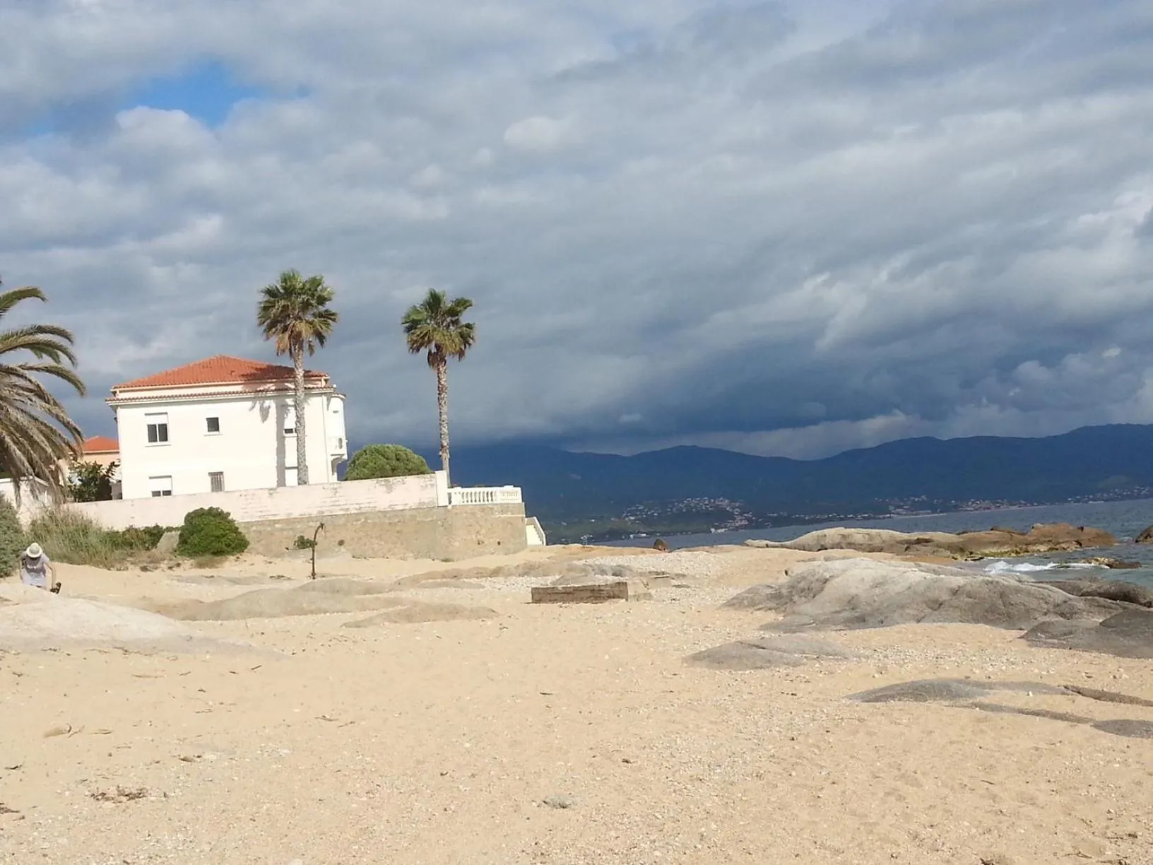 Beach in F2 Le Lavezzi