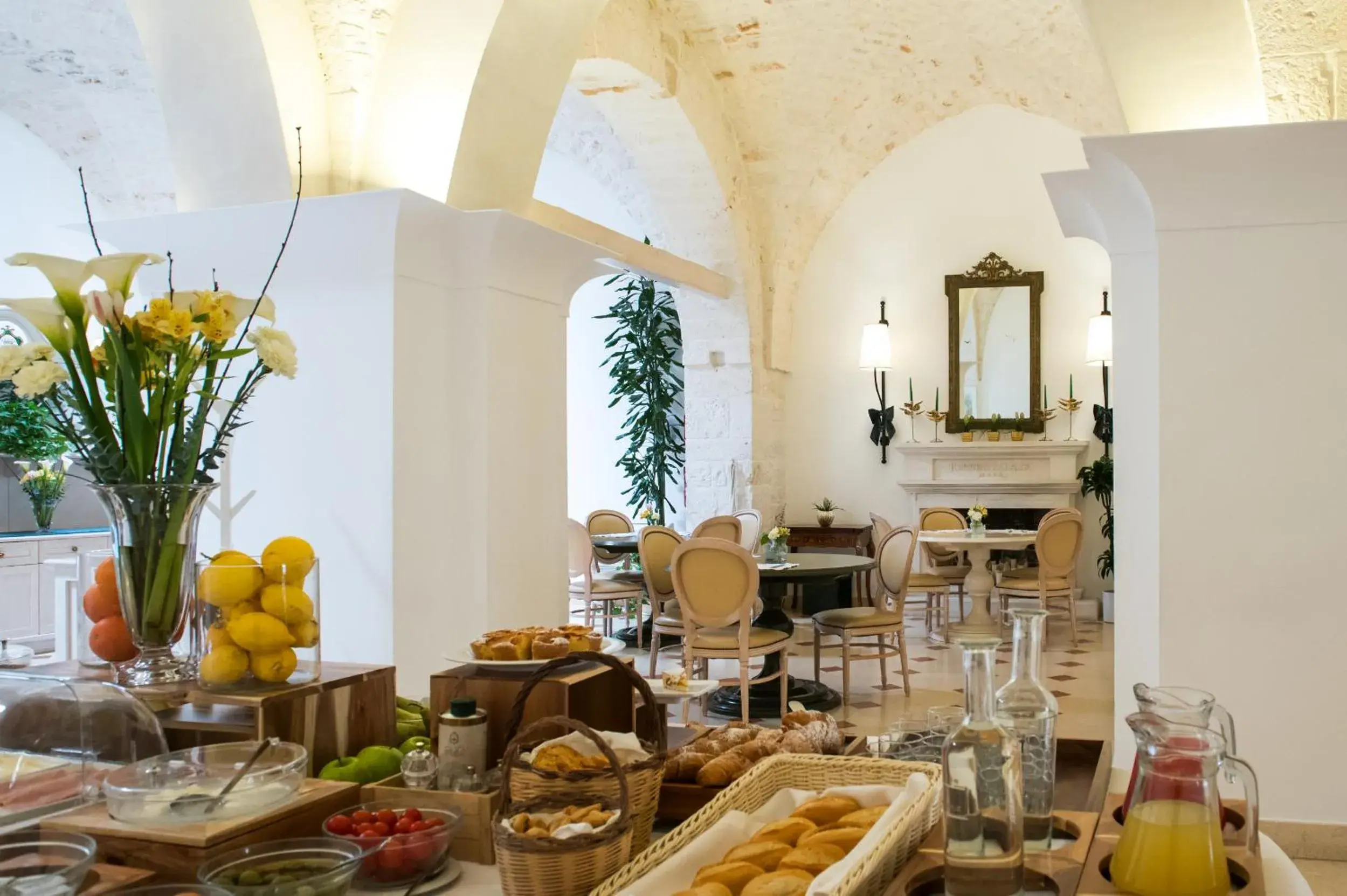 Breakfast in OSTUNI PALACE - Hotel Bistrot & SPA Breakfast in OSTUNI PALACE - Hotel Bistrot & SPA