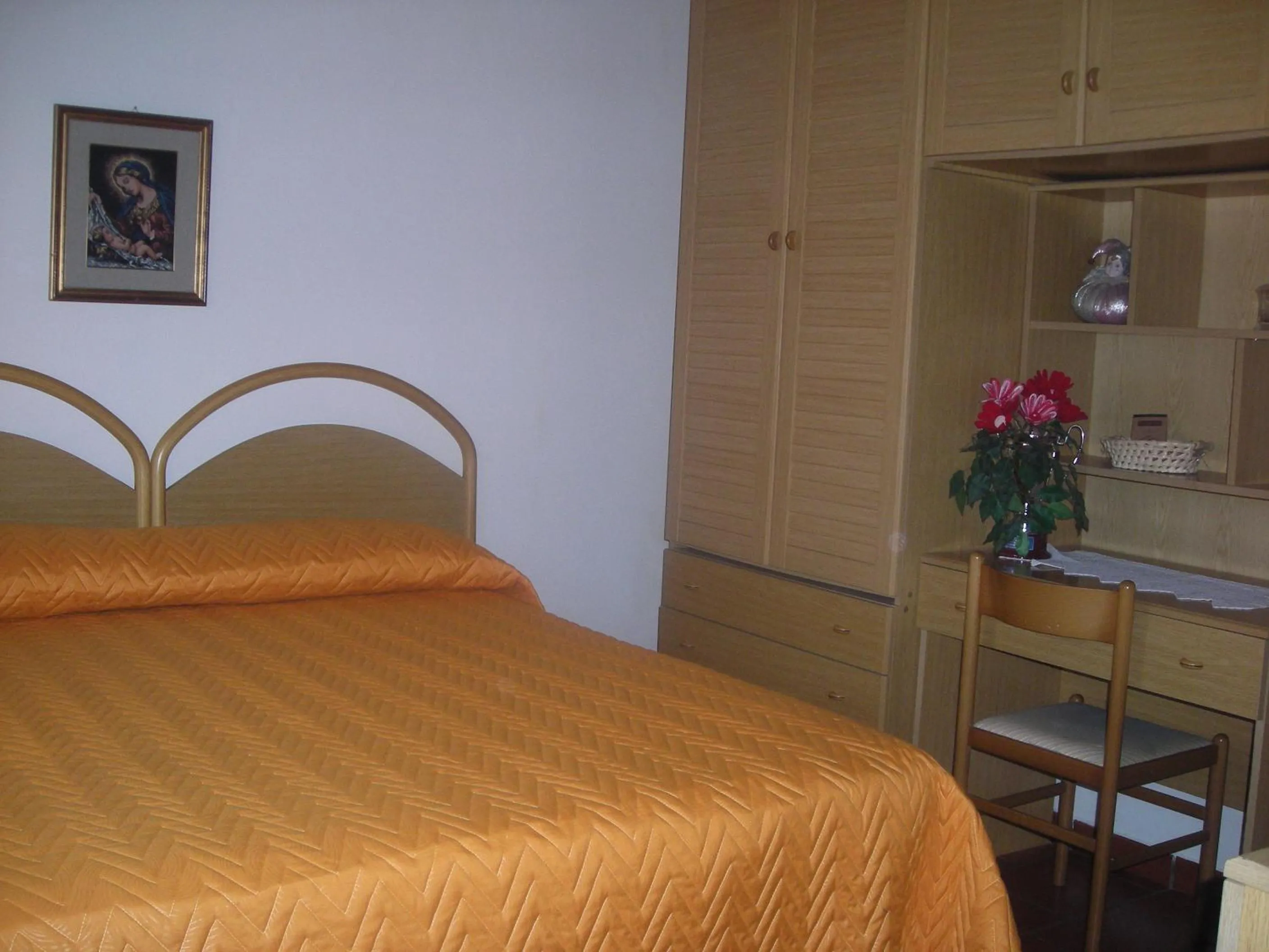 Photo of the whole room, Bed in B&B L'Arcobaleno