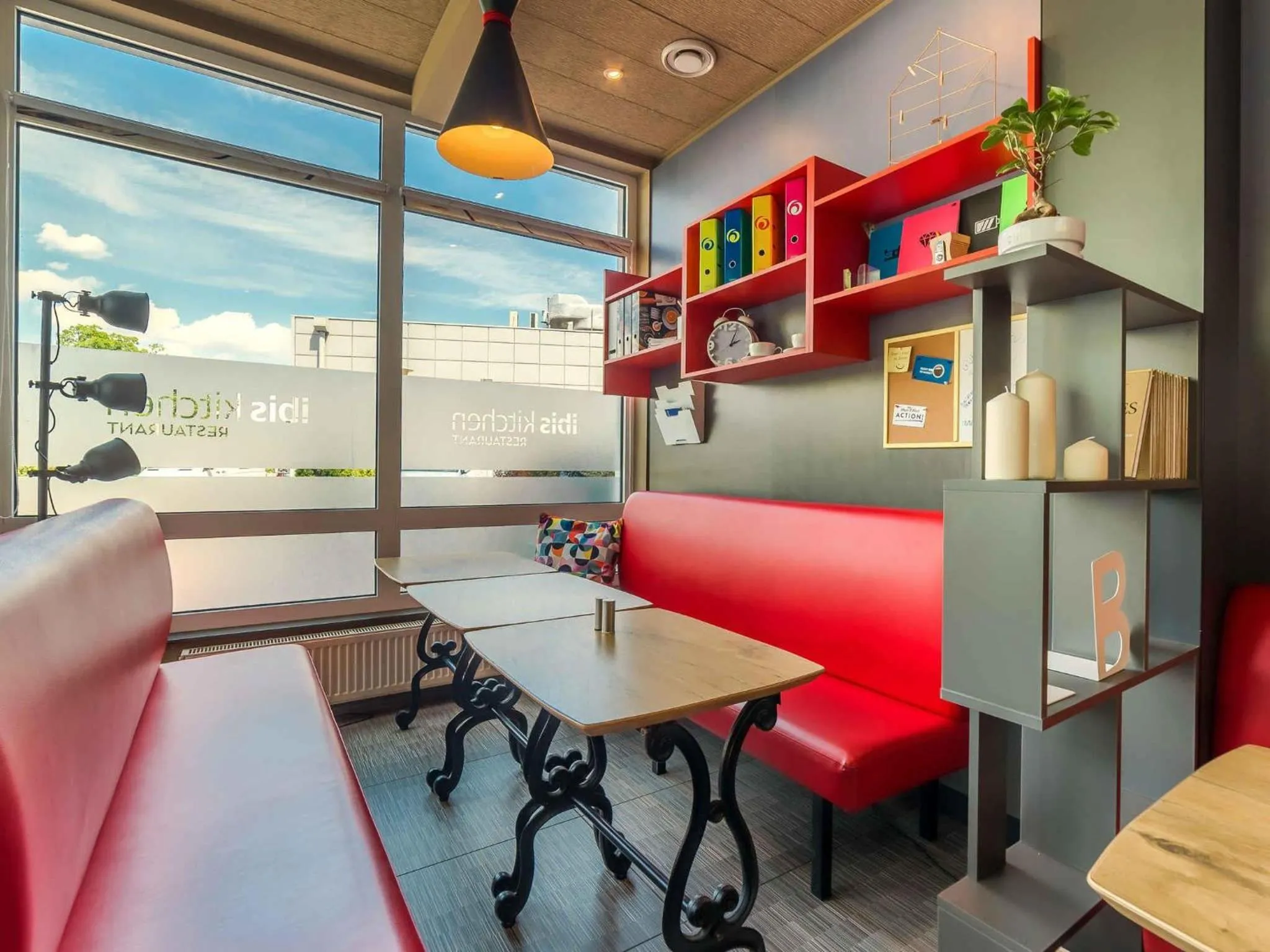 Restaurant/places to eat in Ibis Warszawa Ostrobramska