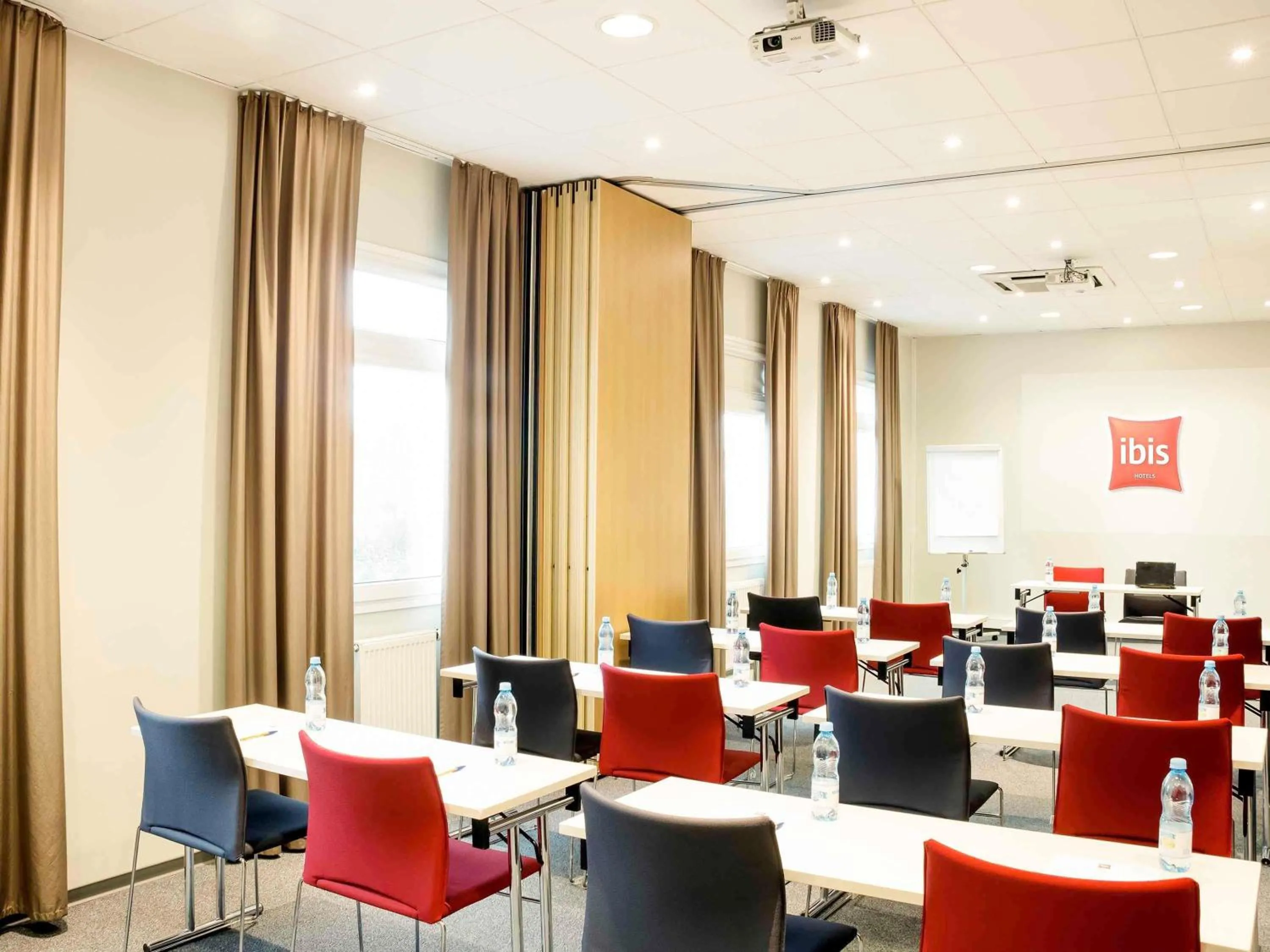 Meeting/conference room in Ibis Warszawa Ostrobramska