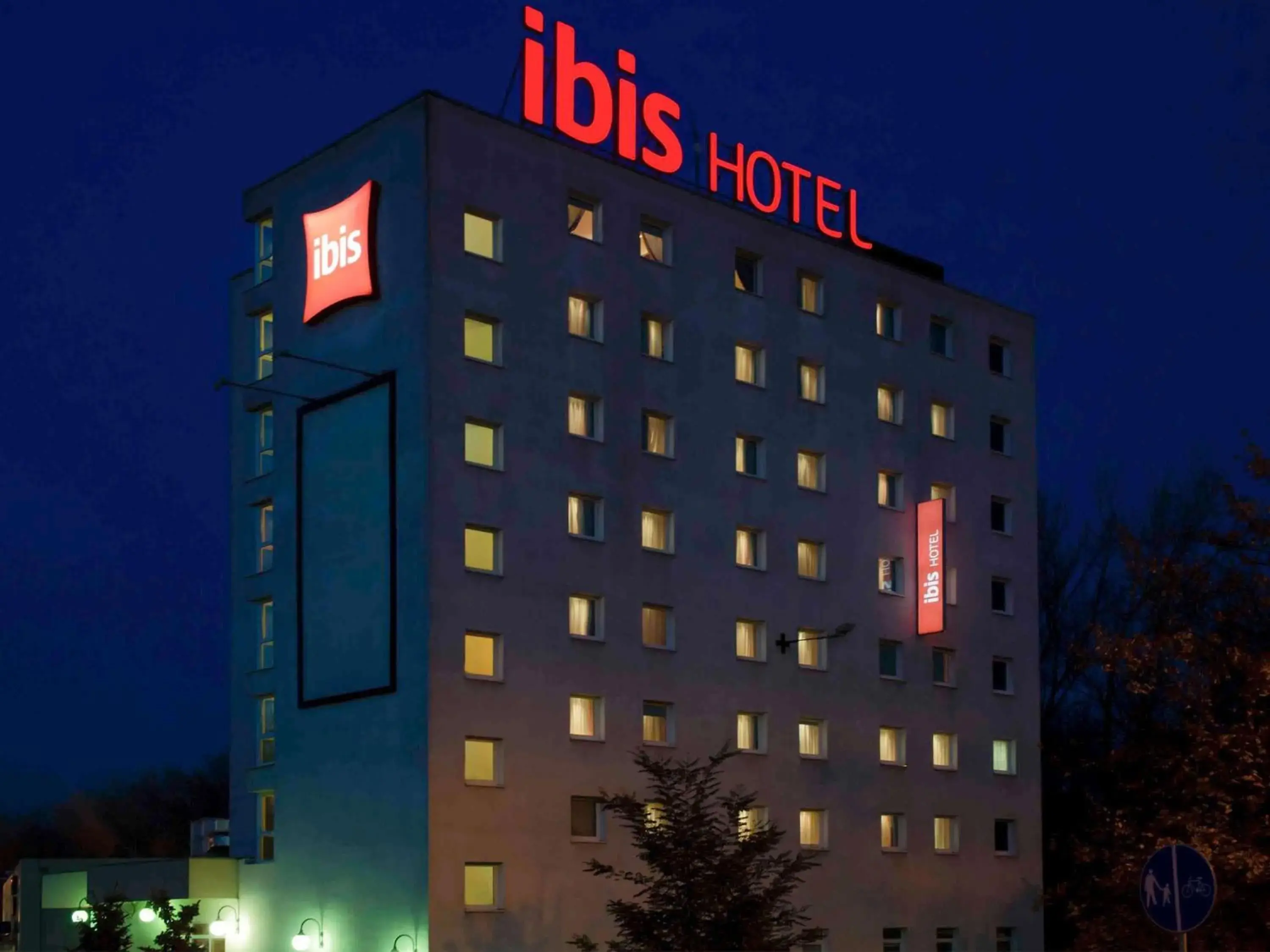 Property building in Ibis Warszawa Ostrobramska Property building in Ibis Warszawa Ostrobramska