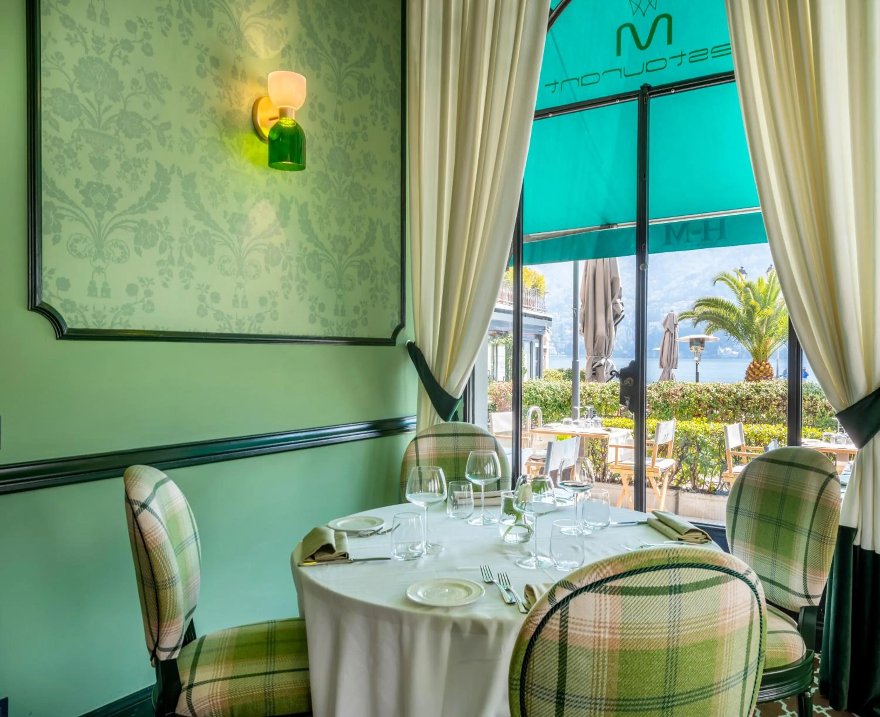 Restaurant/places to eat in Hotel Miralago