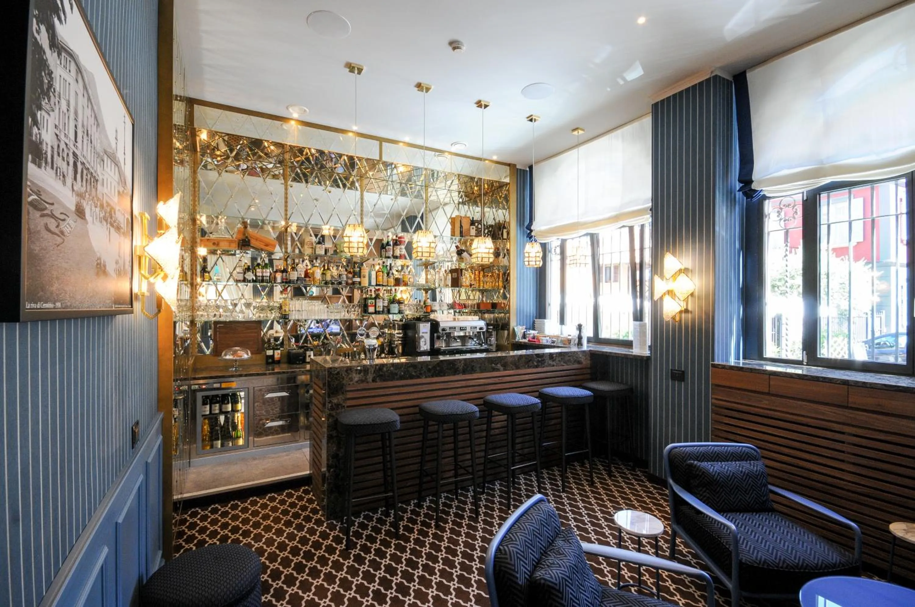 Lounge or bar in Hotel Miralago