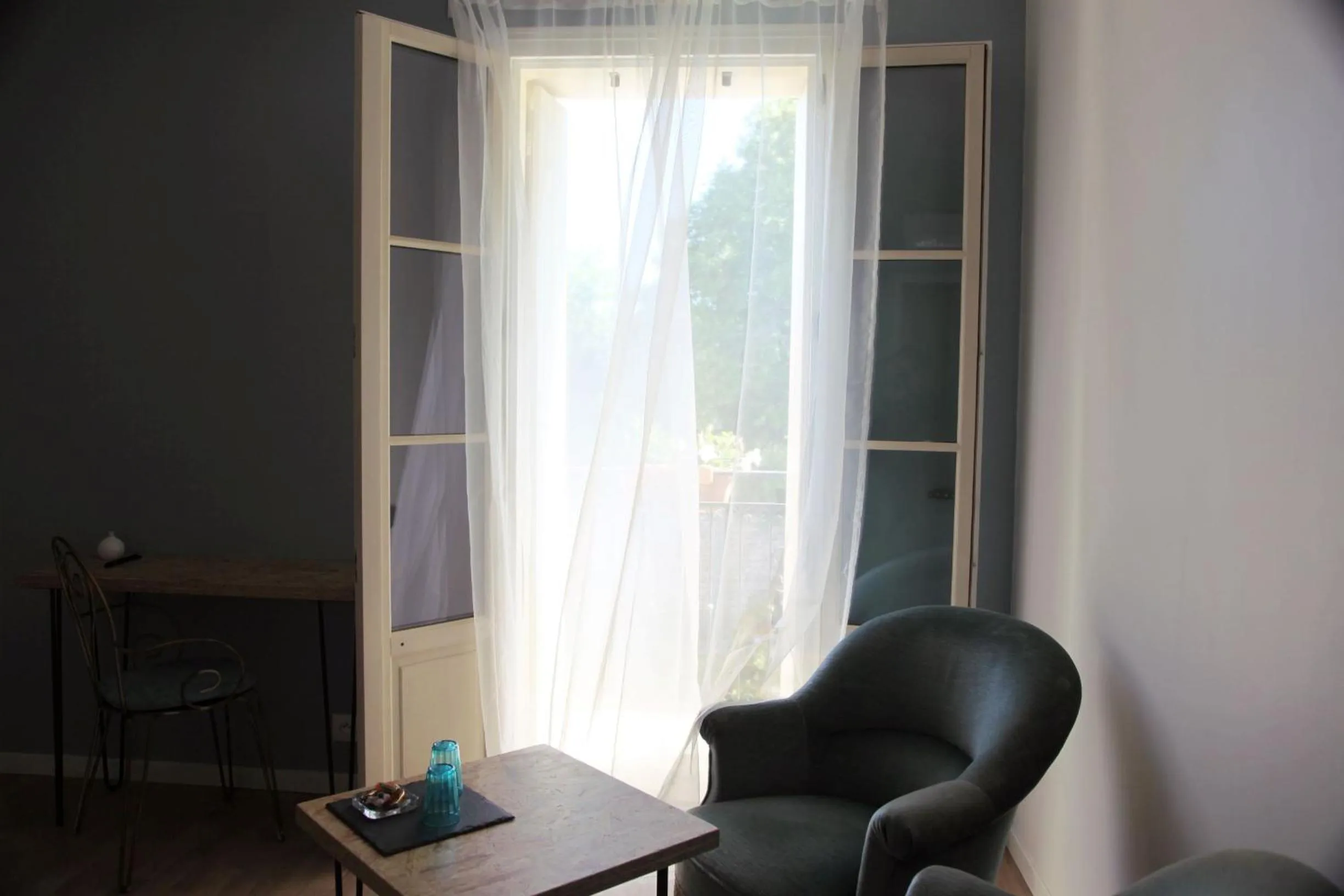 Seating area in Le Clos du Théron, chambre d'hôte