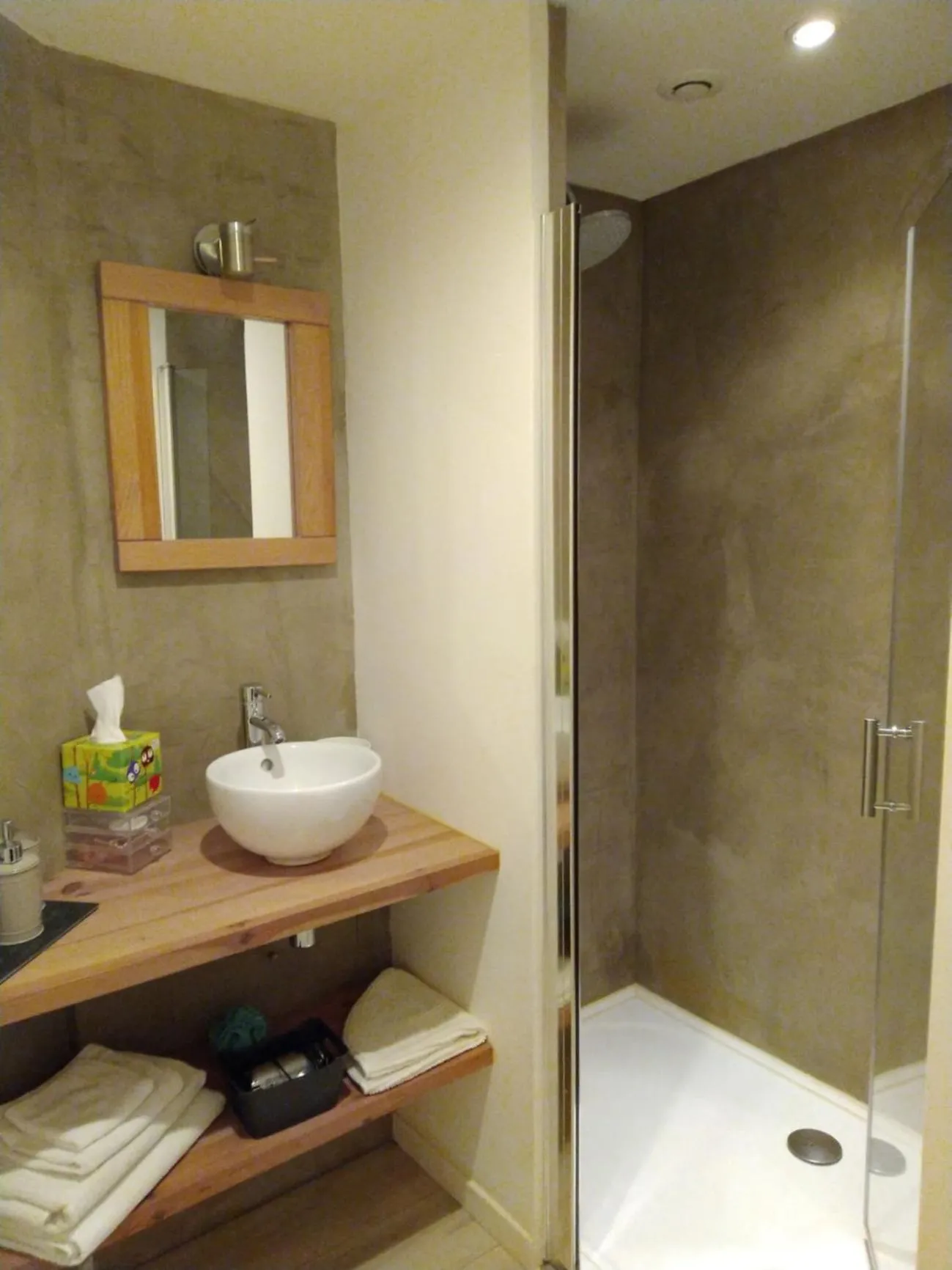 Bathroom in Le Clos du Théron, chambre d'hôte