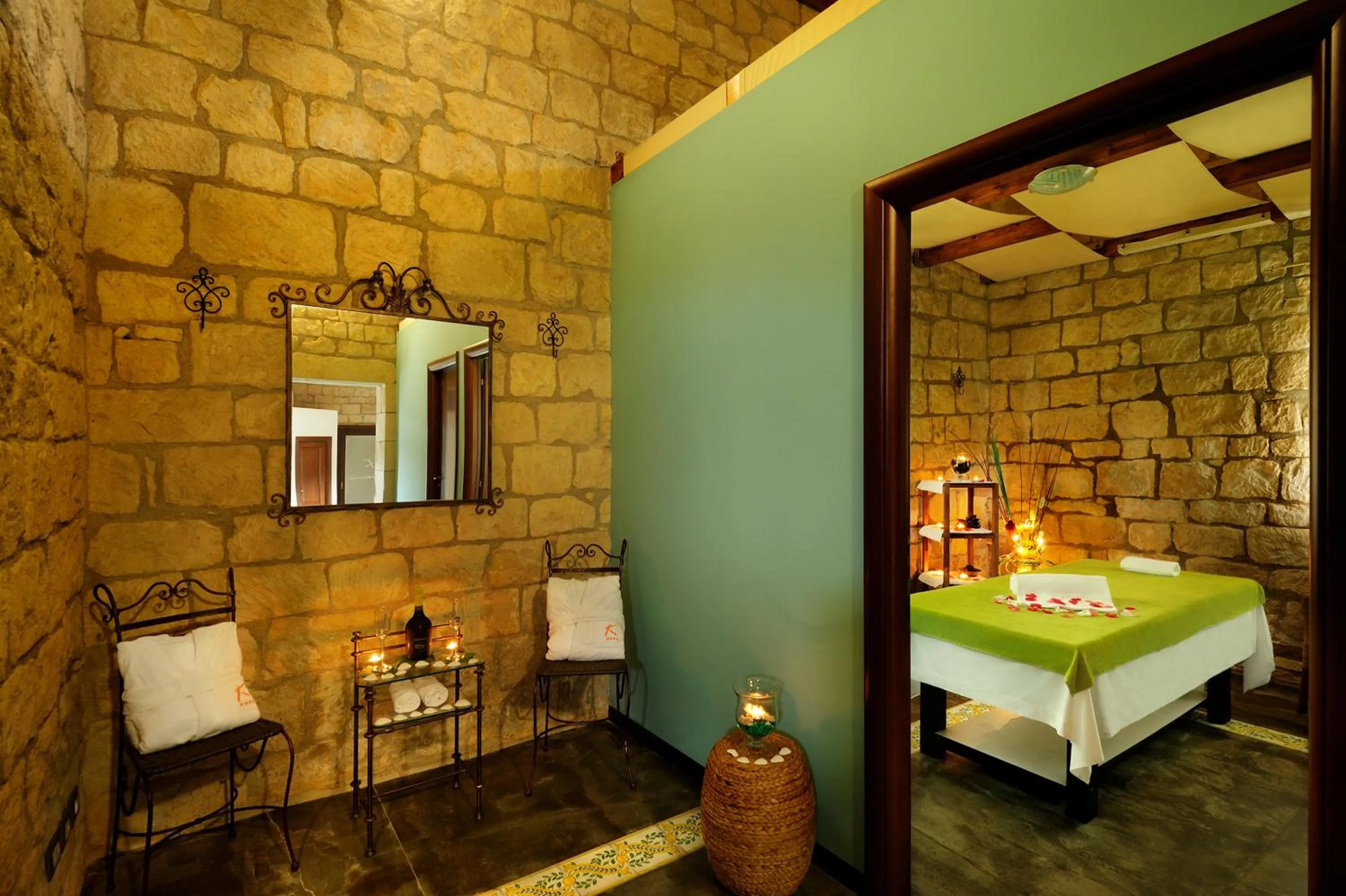 Massage in Kallikoros Country Resort & Spa