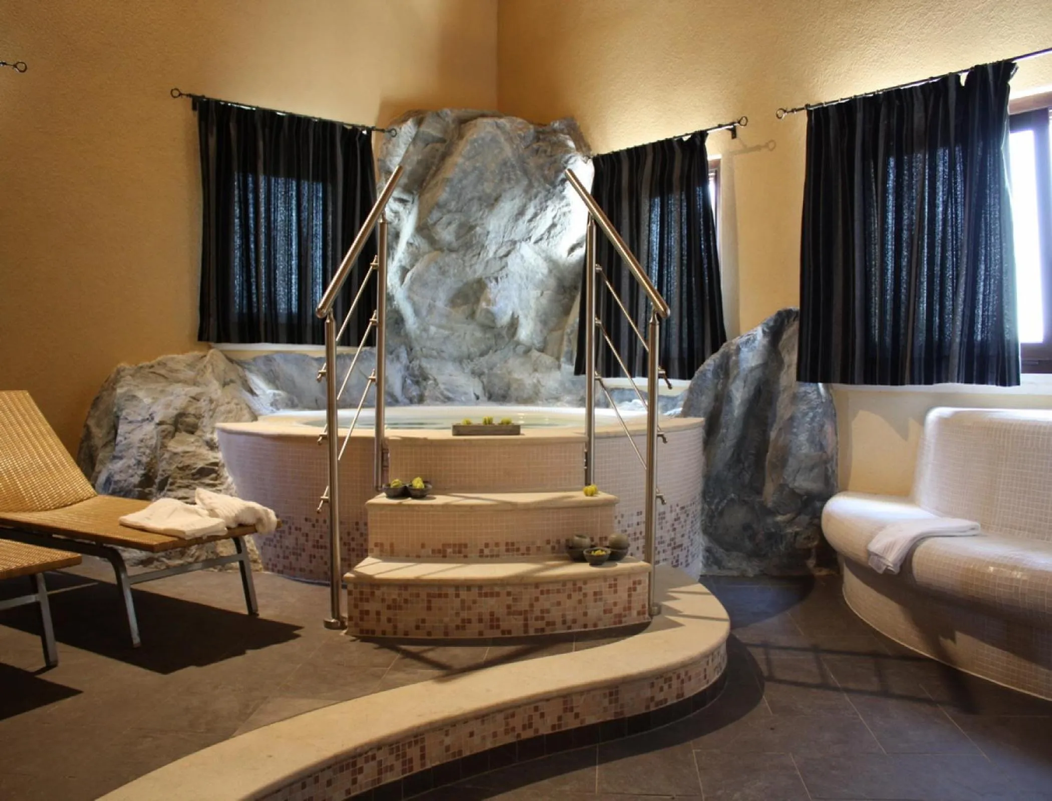 Hot Tub in Kallikoros Country Resort & Spa