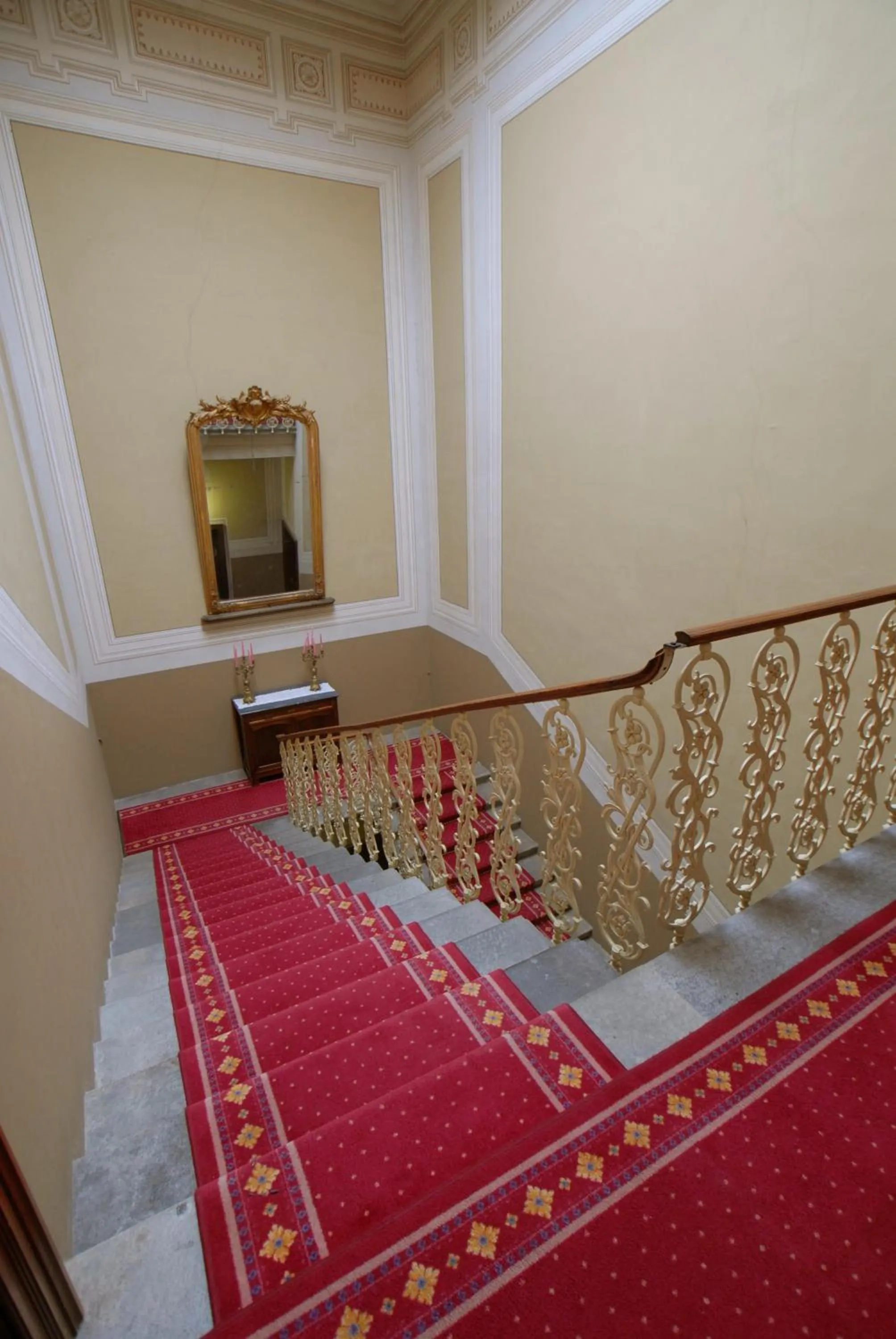 Decorative detail, Bed in Hotel Villa Delle Rose