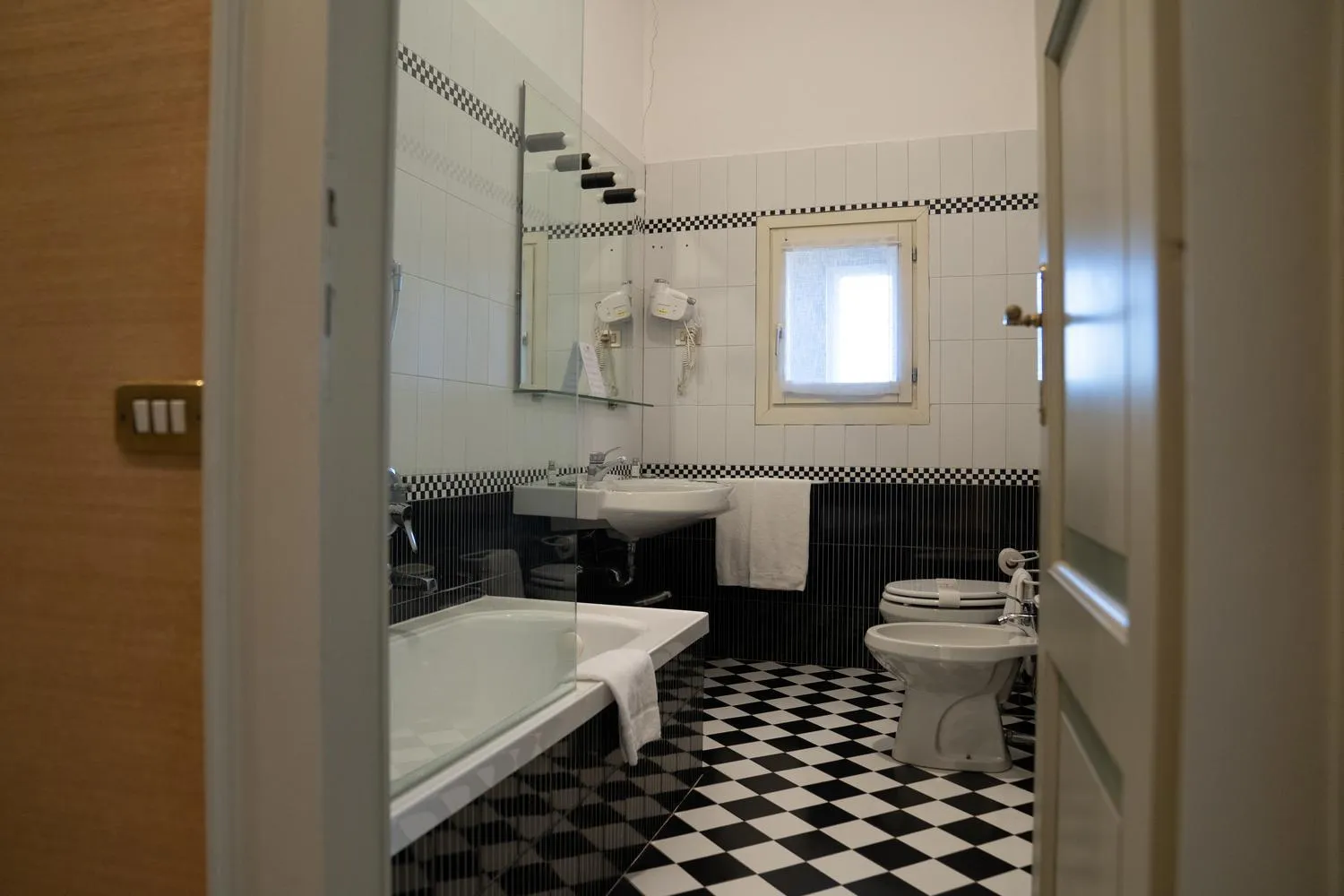 Bathroom, Bed in Il Castello Di San Gaudenzio