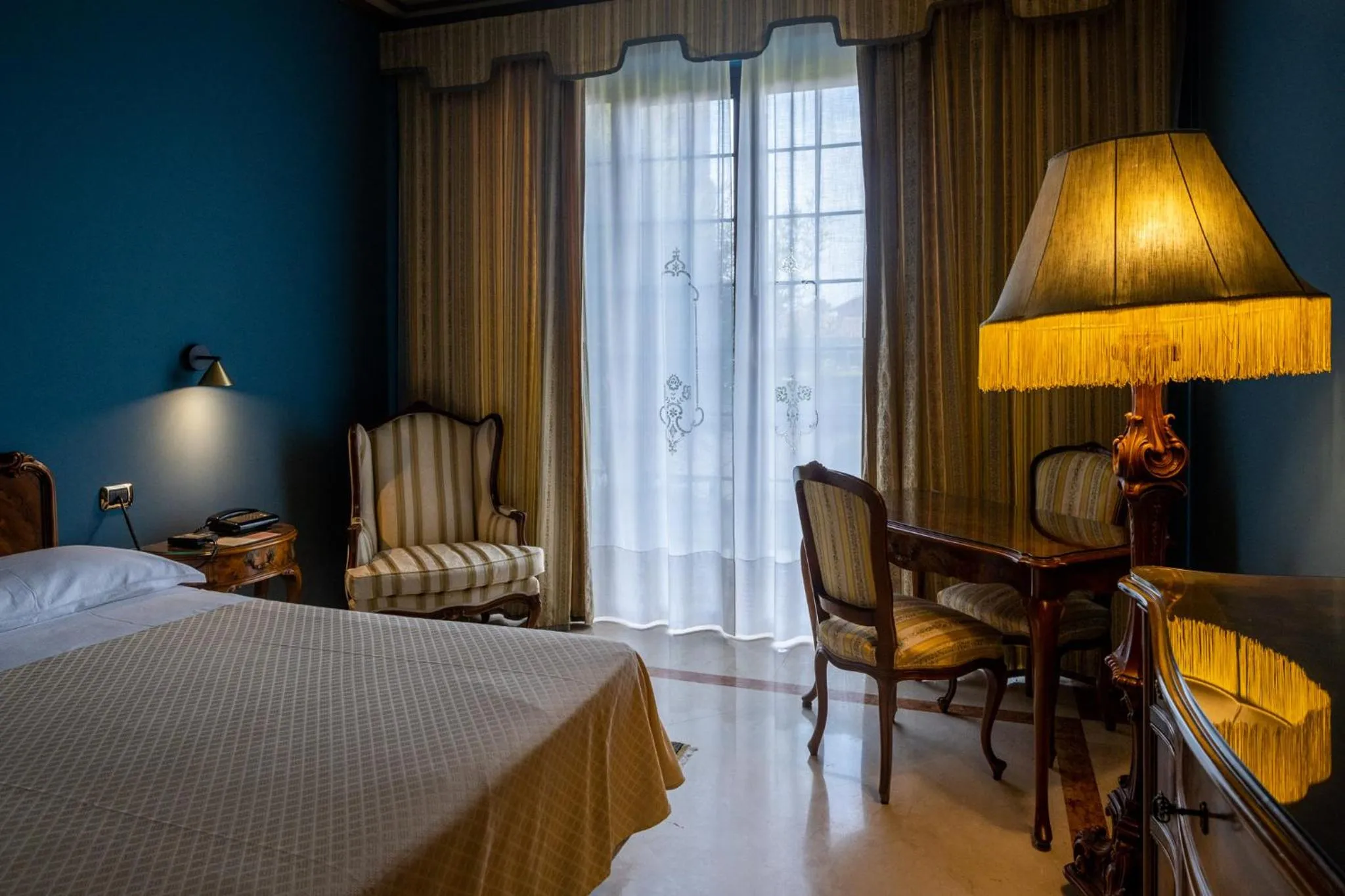 Seating area, Bed in Il Castello Di San Gaudenzio