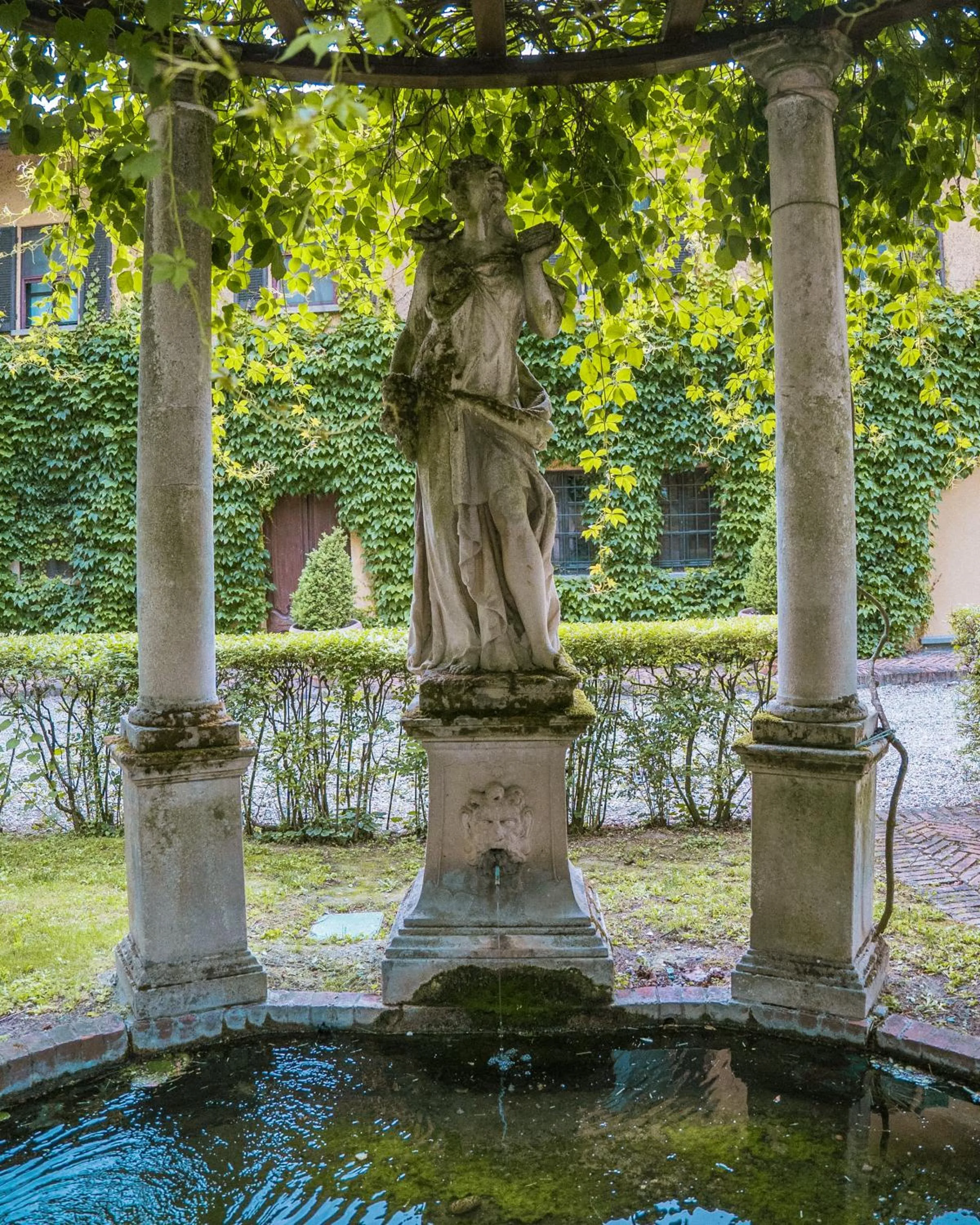 Decorative detail in Il Castello Di San Gaudenzio