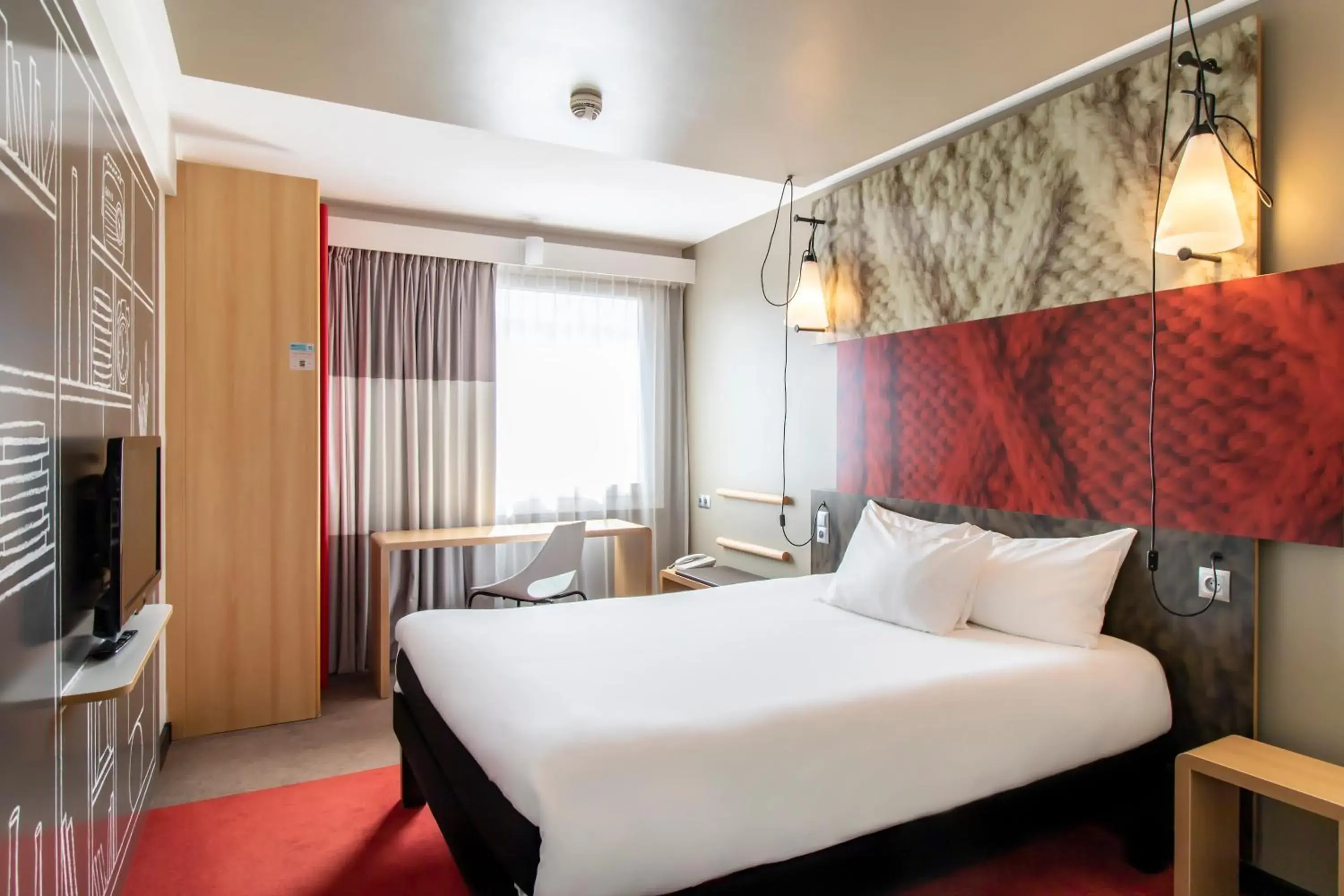 Bedroom, Bed in Ibis Warszawa Stare Miasto Bedroom, Bed in Ibis Warszawa Stare Miasto