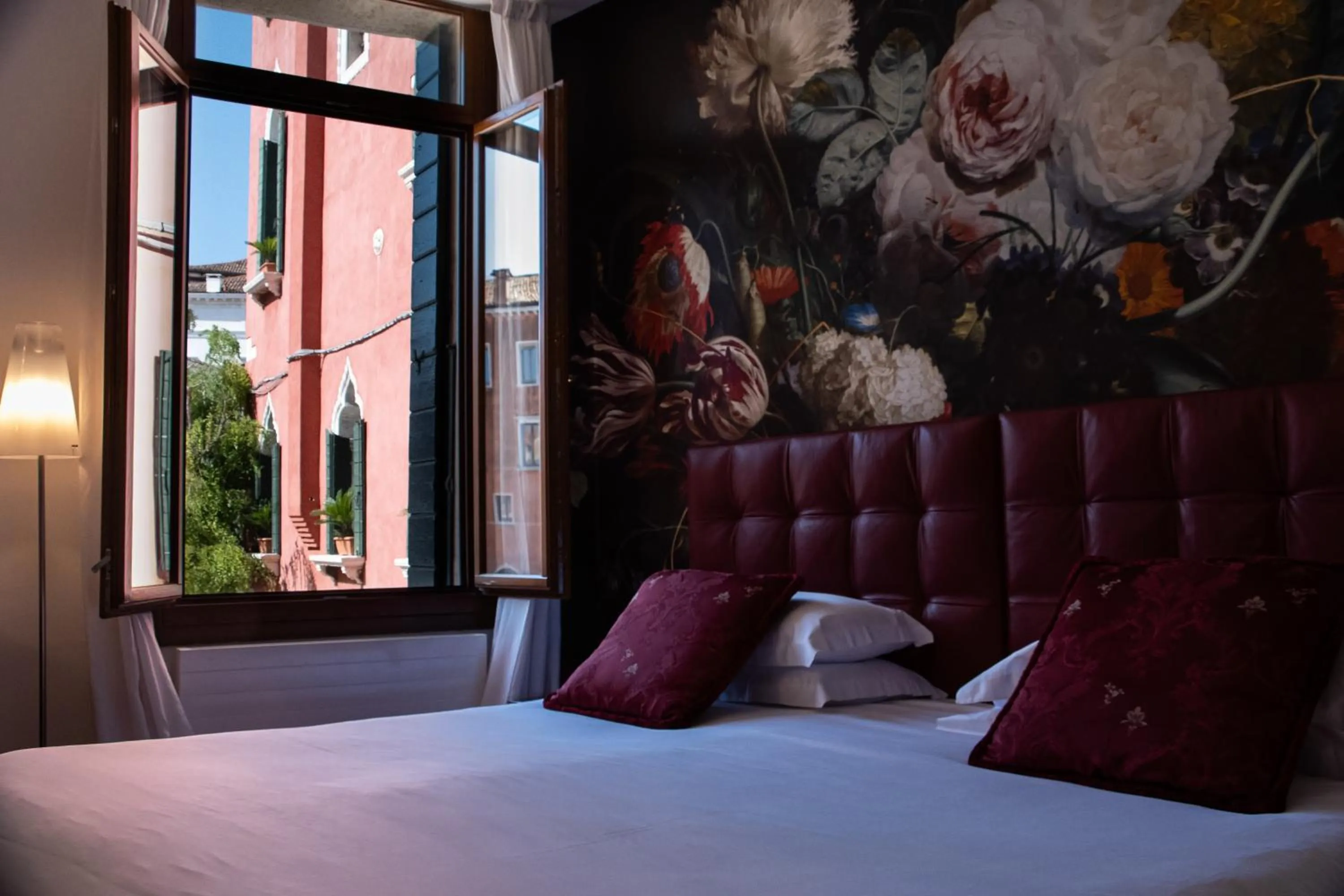 Bedroom, Bed in Palazzo Paruta & Wellness Suites
