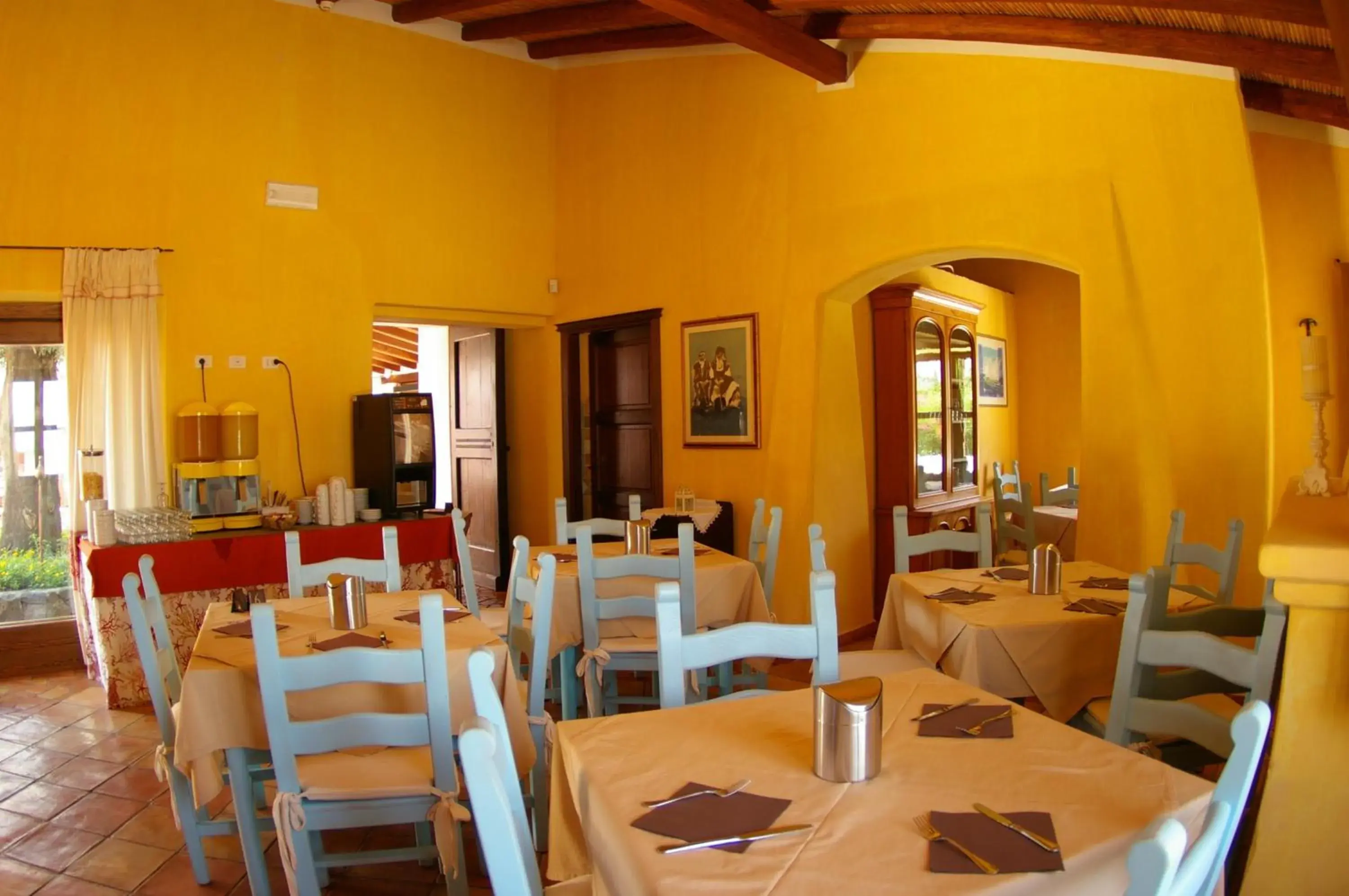 Restaurant/places to eat in Santa Maria Resort Restaurant/places to eat in Santa Maria Resort