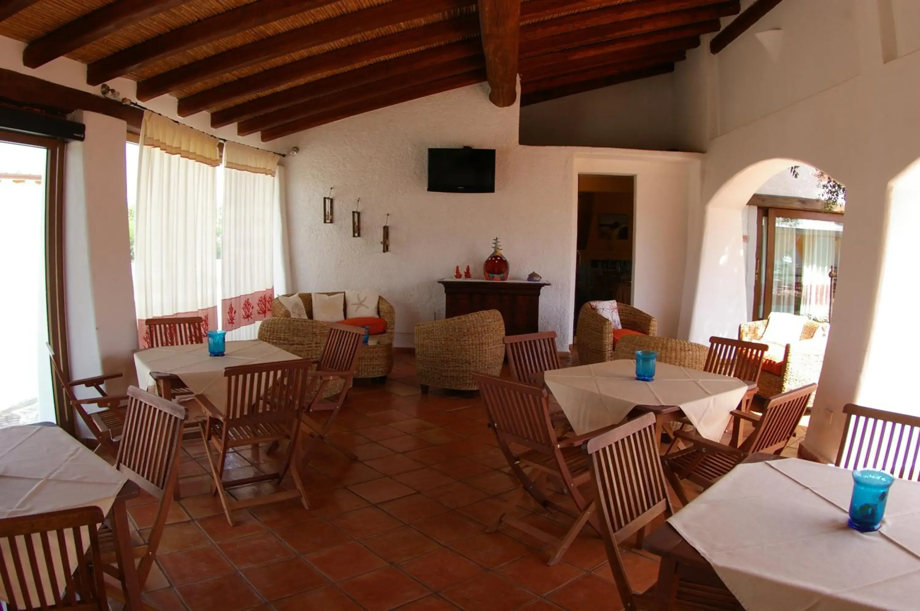 Lounge or bar in Santa Maria Resort Lounge or bar in Santa Maria Resort