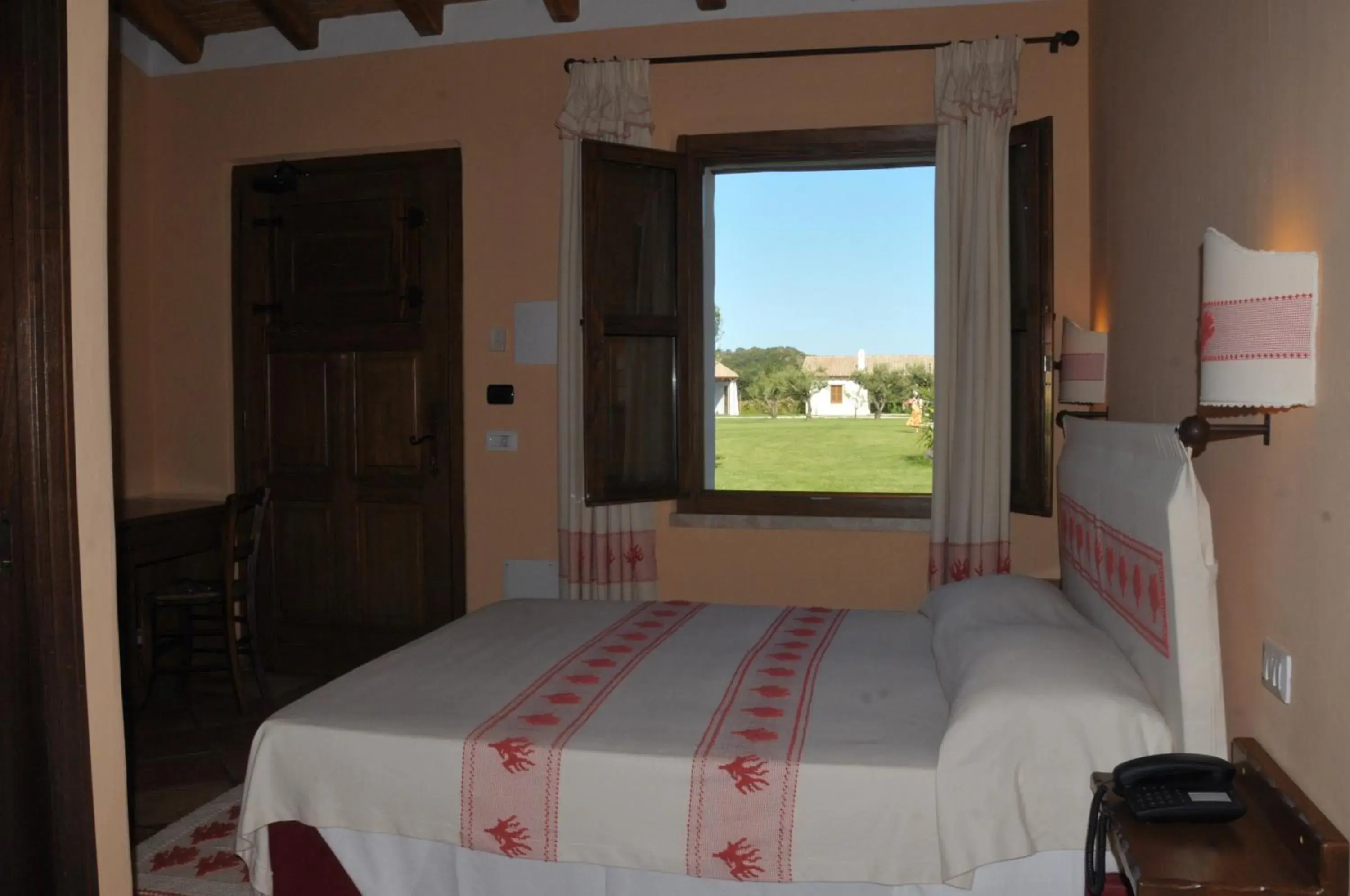 Bed in Santa Maria Resort Bed in Santa Maria Resort