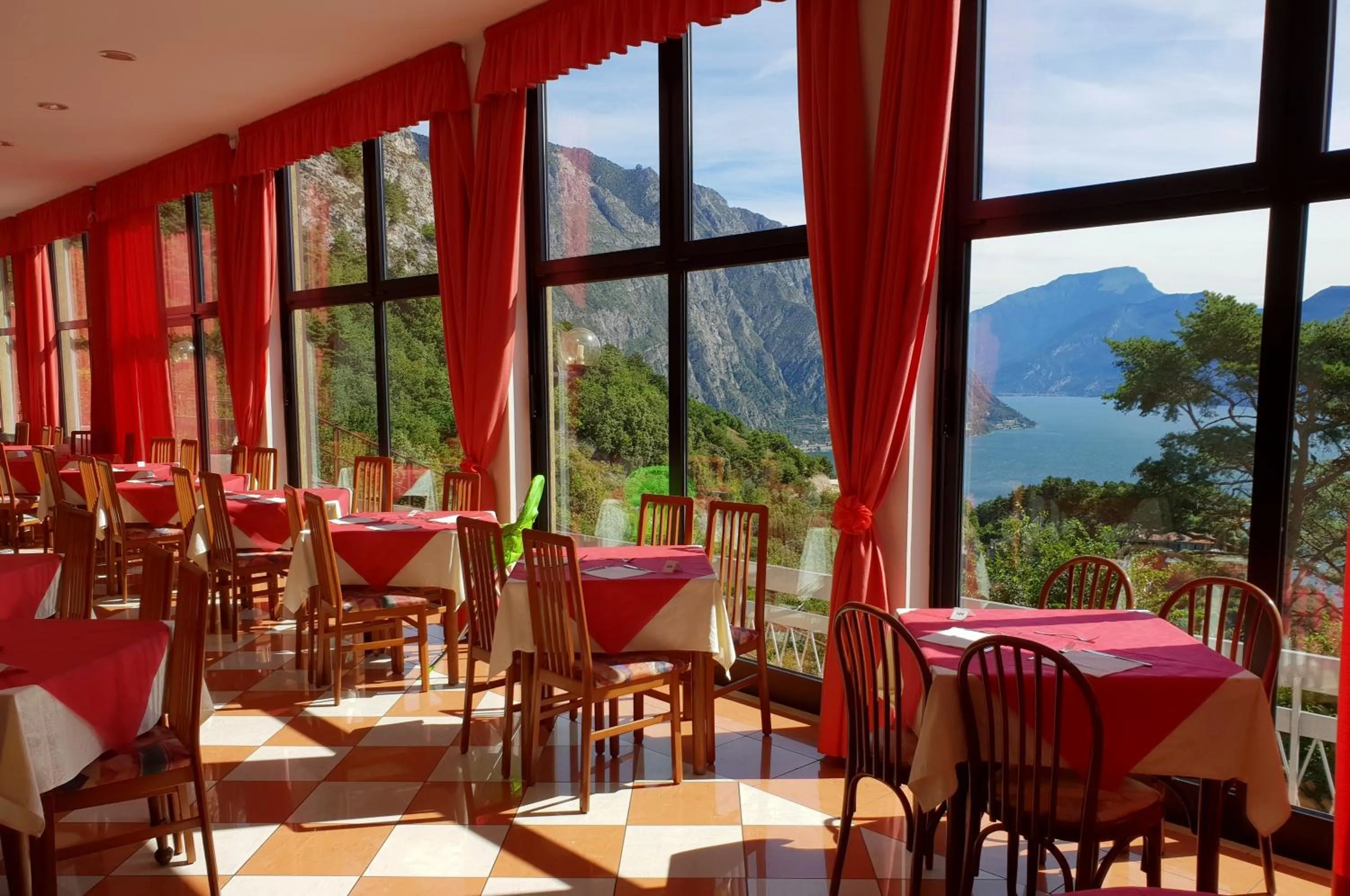 Restaurant/places to eat in Village Bazzanega - Montagnoli Group