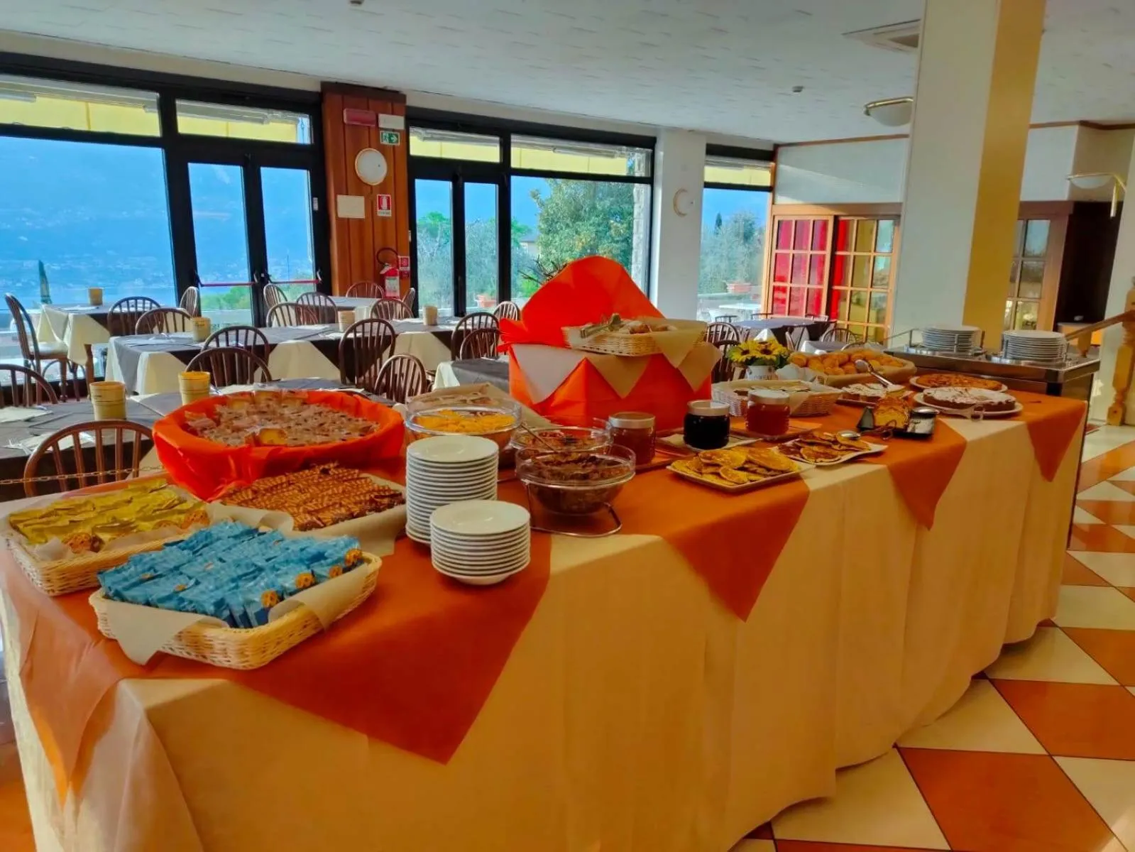 Lake view in Village Bazzanega - Montagnoli Group