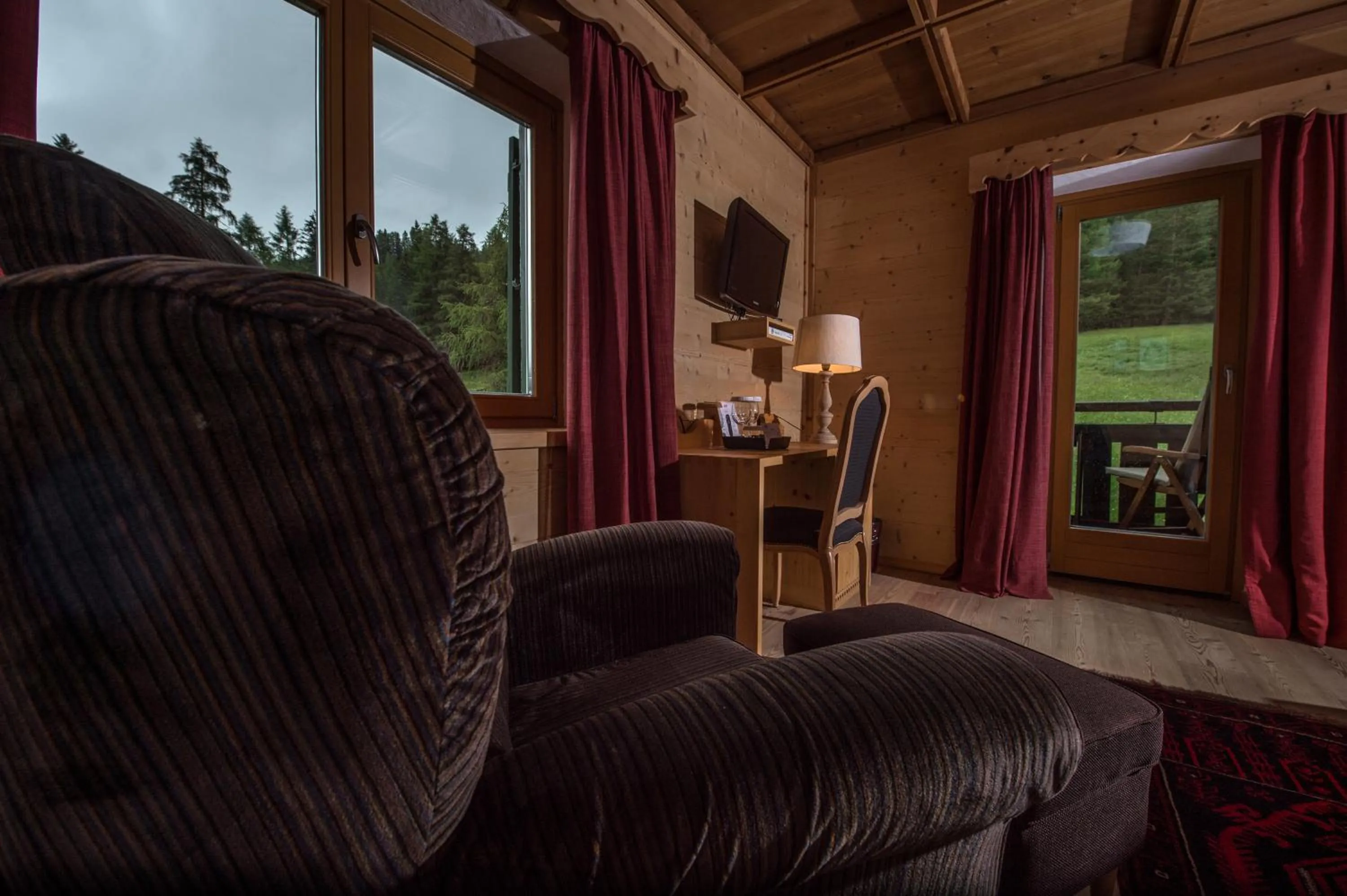 Bedroom in Hotel Ciasa Salares