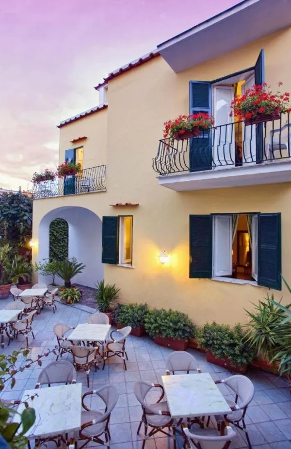 Facade/entrance in Hotel Villa Maria Ischia Porto