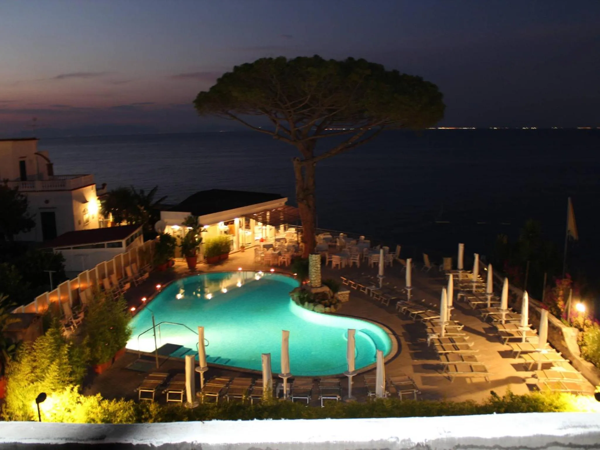 Night in Hotel L'Approdo