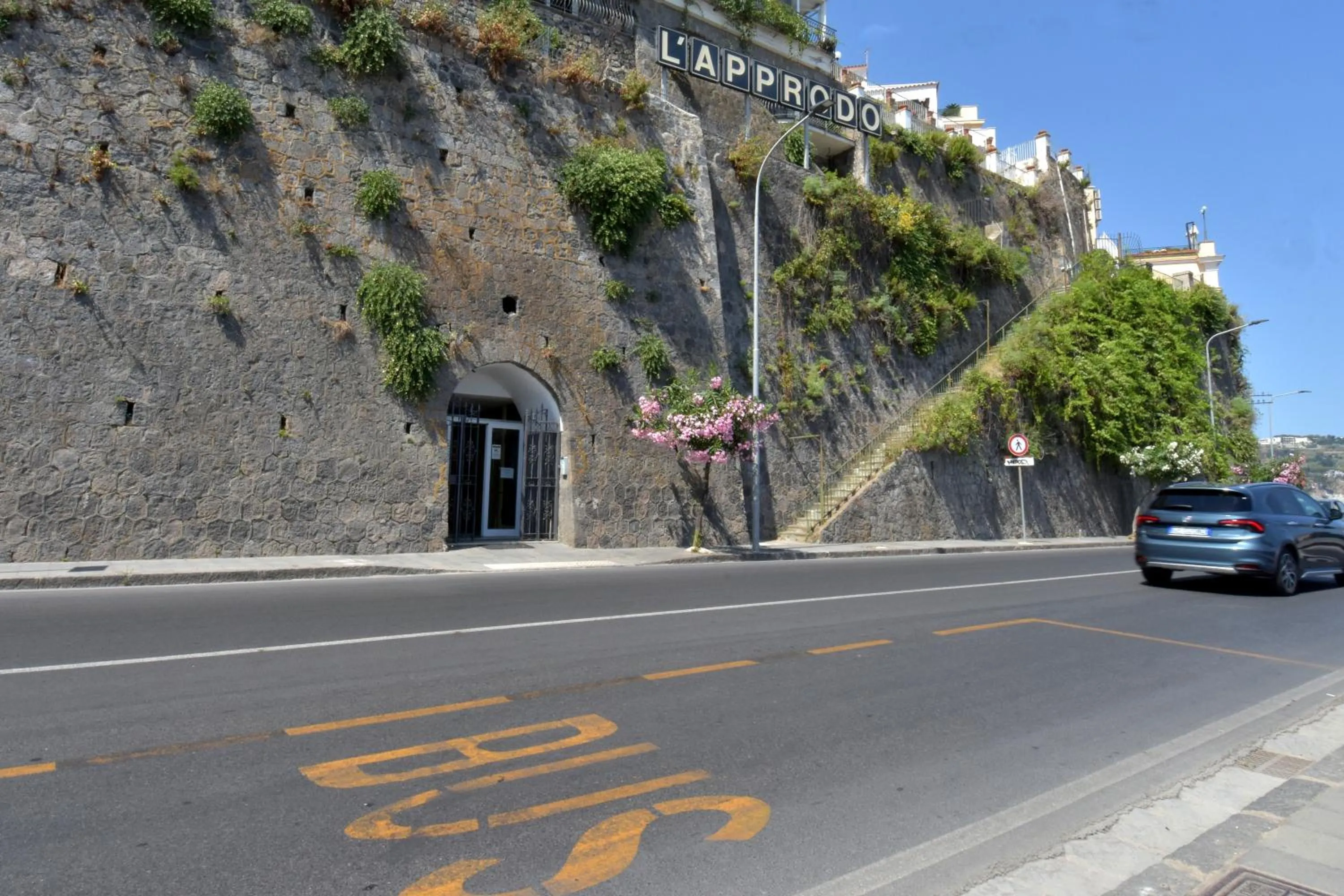 Facade/entrance in Hotel L'Approdo