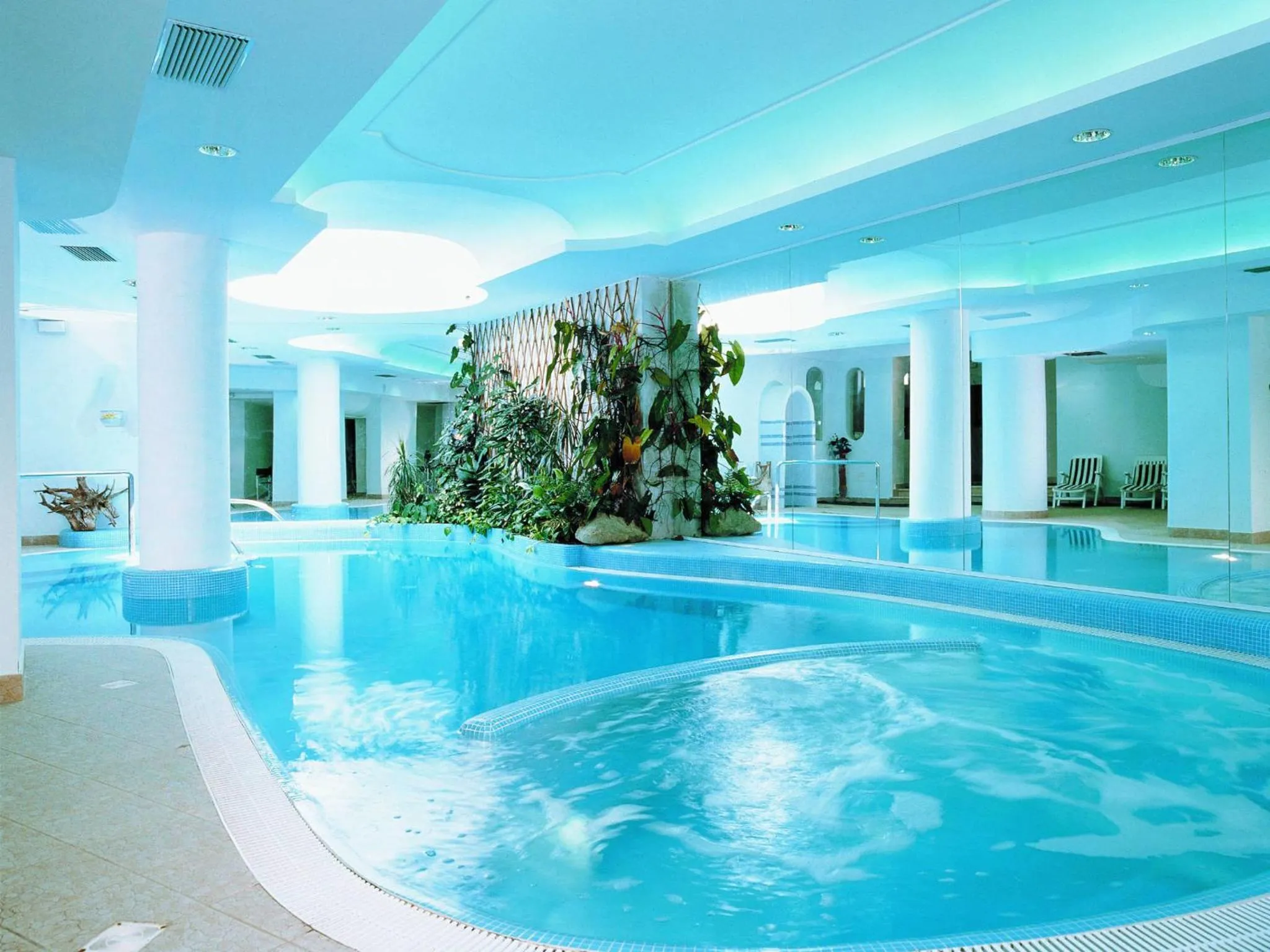 Swimming pool in Hotel L'Approdo